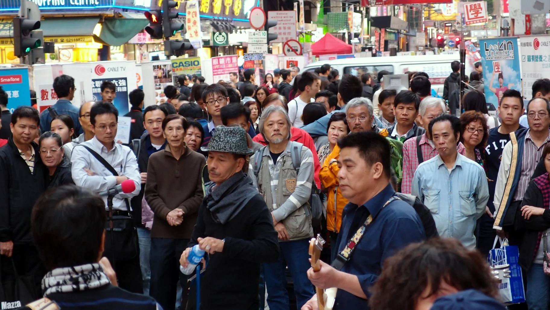 An aging rock band keeps a bemused audience entertained