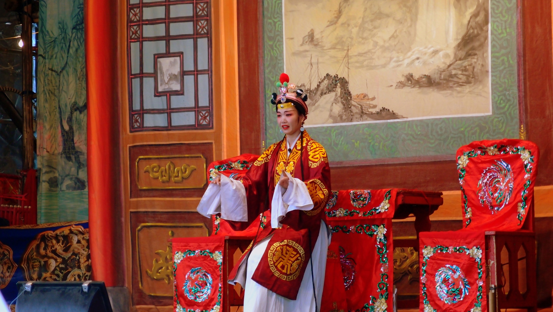 Chinese Opera - not my cup of tea