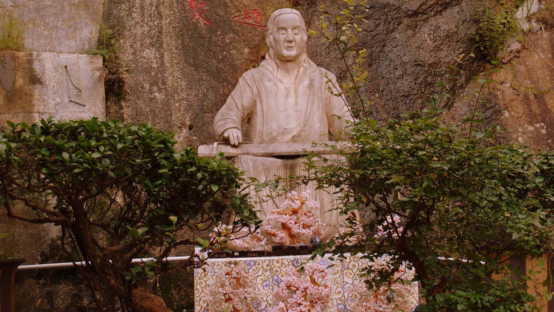 Yet another statue