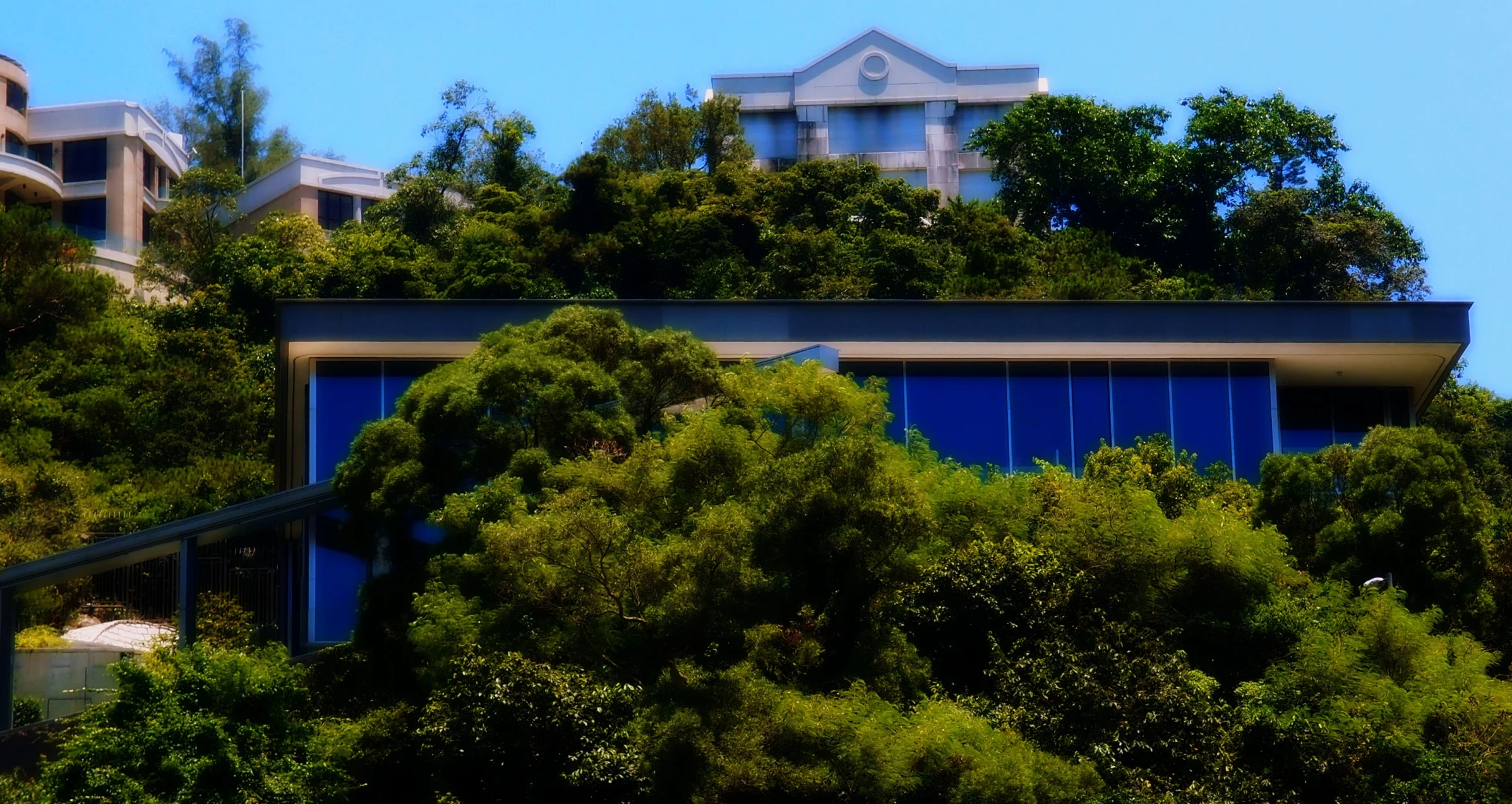 Another gajillionaires house