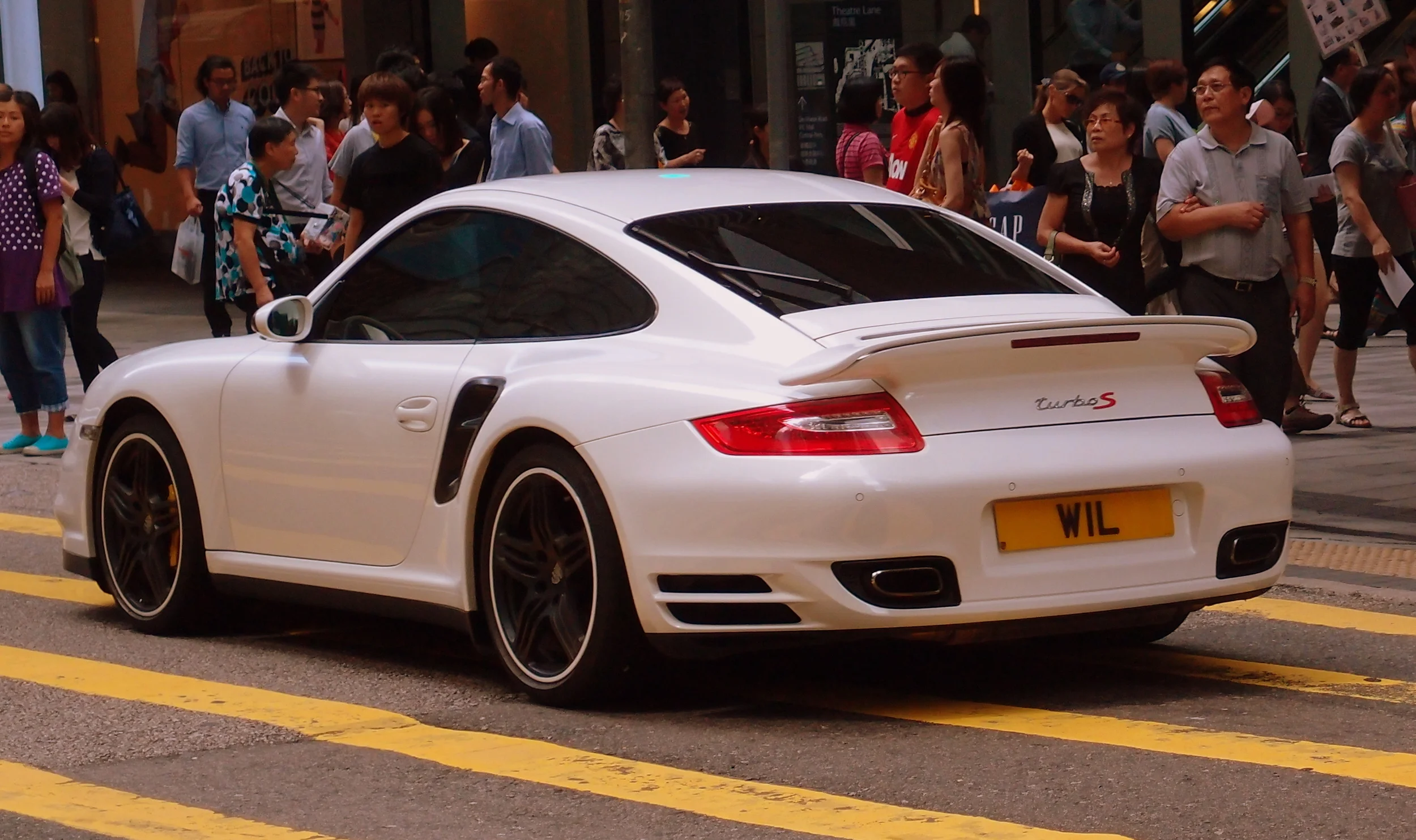 Hong Kong Private Tour Guide 13 of my favourite Hong Kong cars — J3
