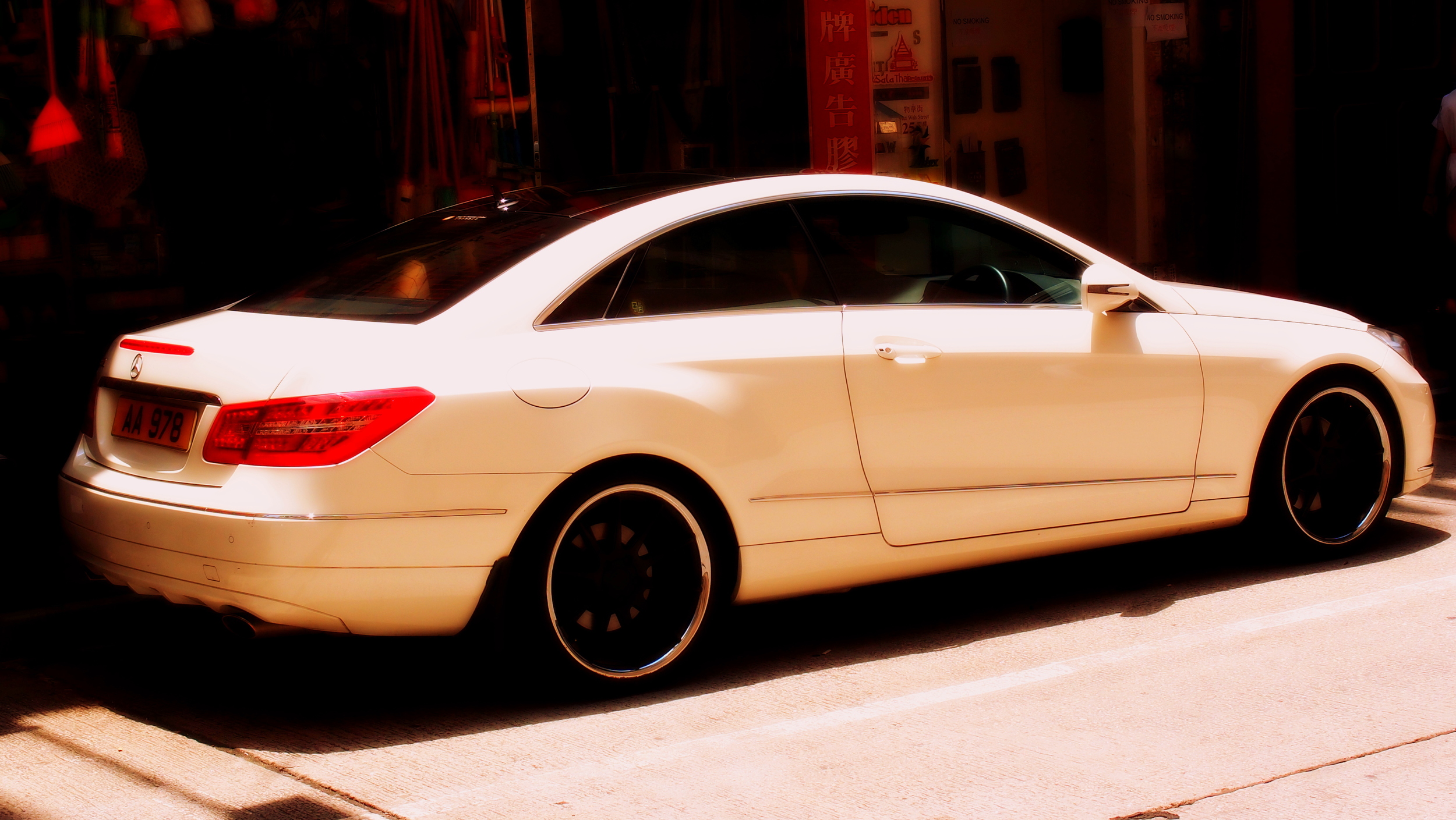 Hong Kong Private Tour Guide | 13 of my favourite Hong Kong cars — J3