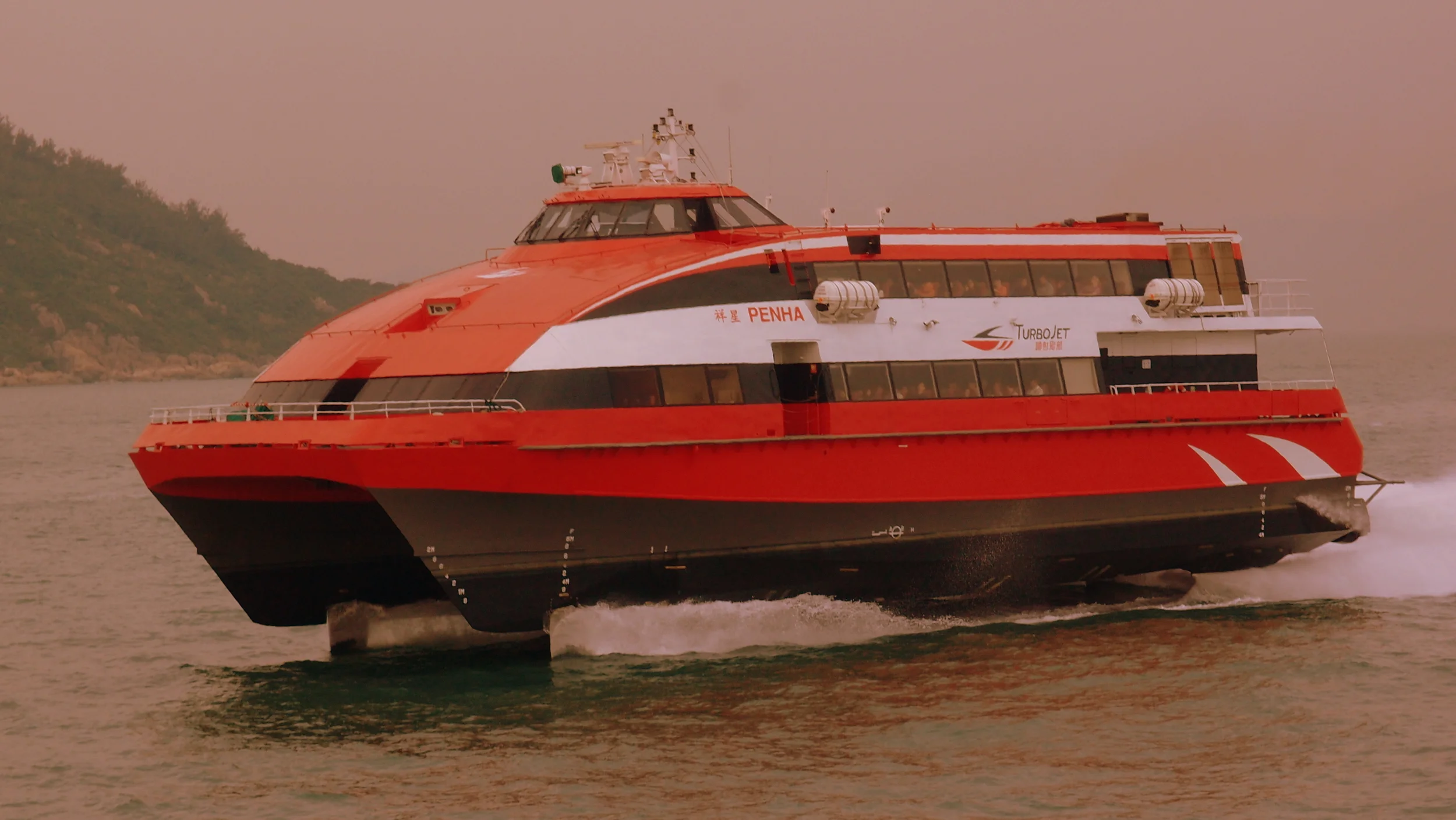 These Macau ferries go like the clappers