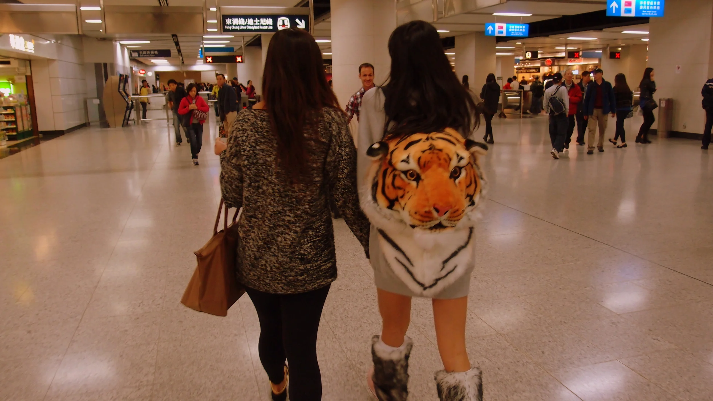 This young lady attracted a lot of attention with her choice of bag - it looked very cool