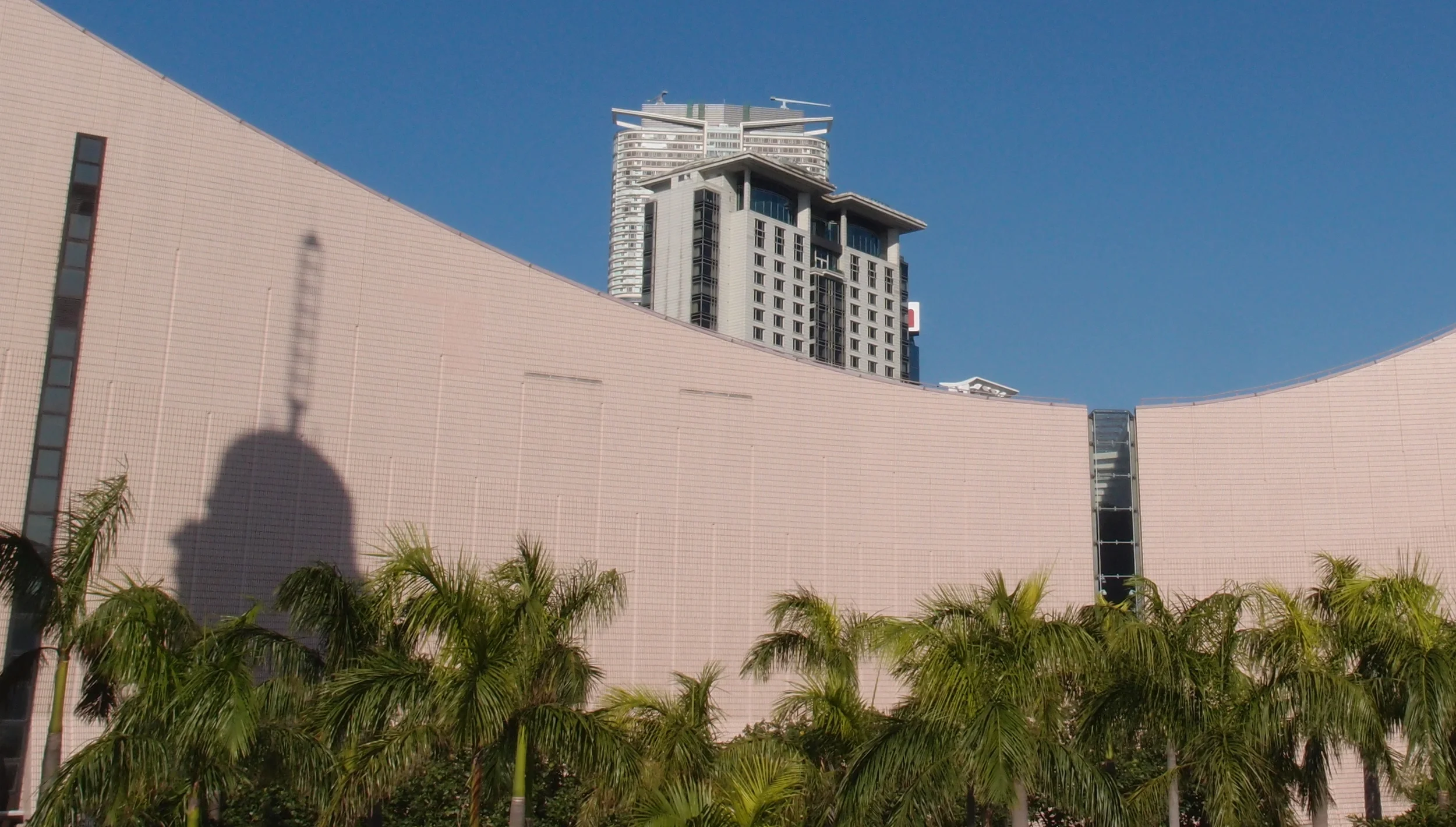Even our much maligned Cultural Centre managed to look good offset against that blue sky... and yes, the shadow looks like a fat man's head with a spike sticking out of it!