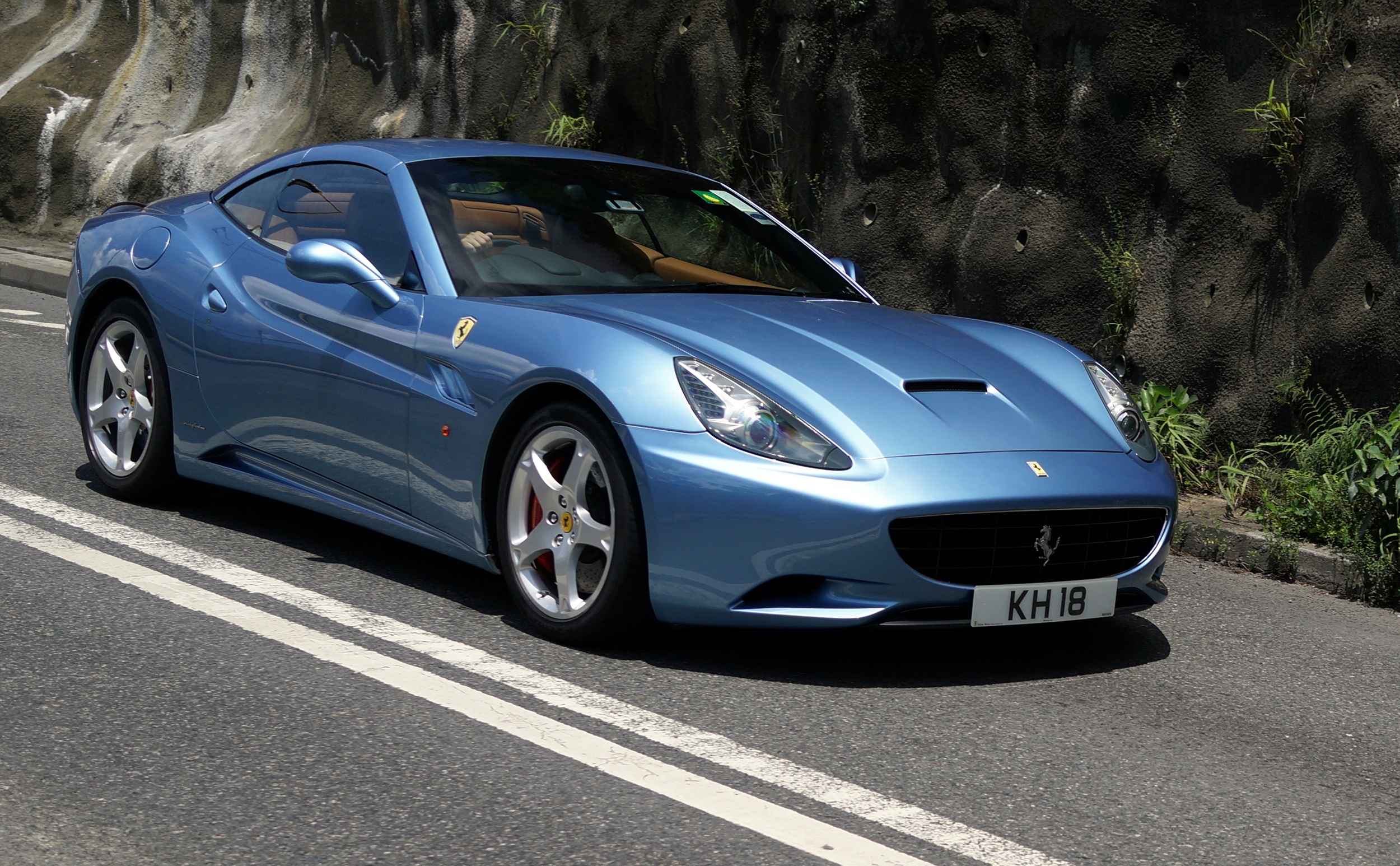 What an absolutely gorgeous Ferrari in a metallic powder blue - AWESOME!