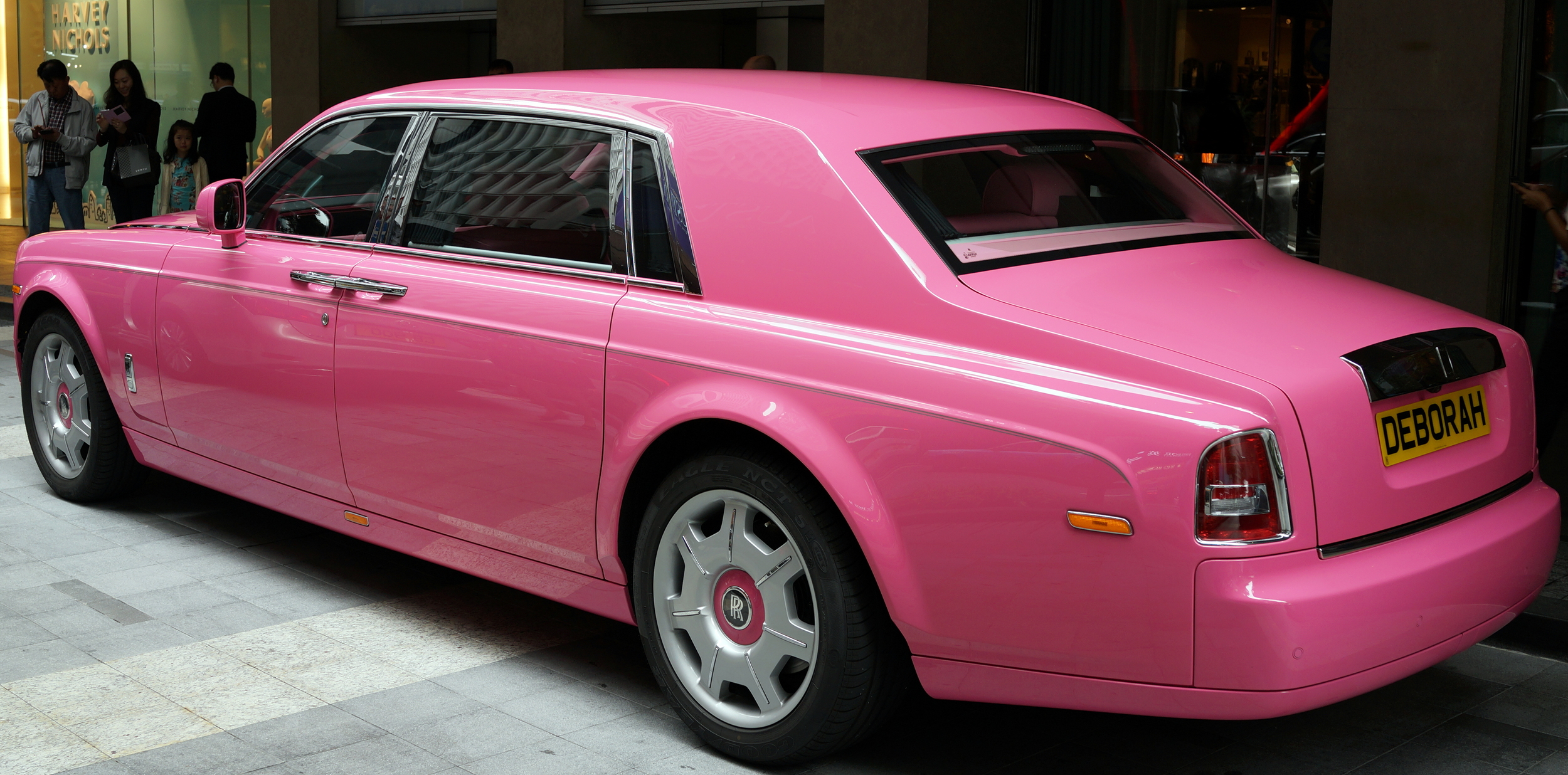 Clearly Stephen does not care what people think of his rather eccentric and questionable taste with regards to this Rolls Royce Phantom - this is what he bought his wife! amazing.