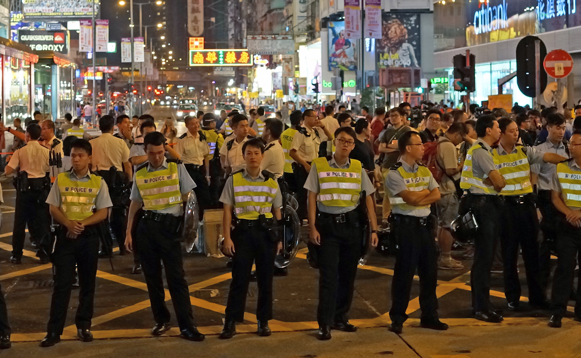 Mong Kok street protests - I have a great respect for our Police and fully support what they are doing against unruly mobs.
