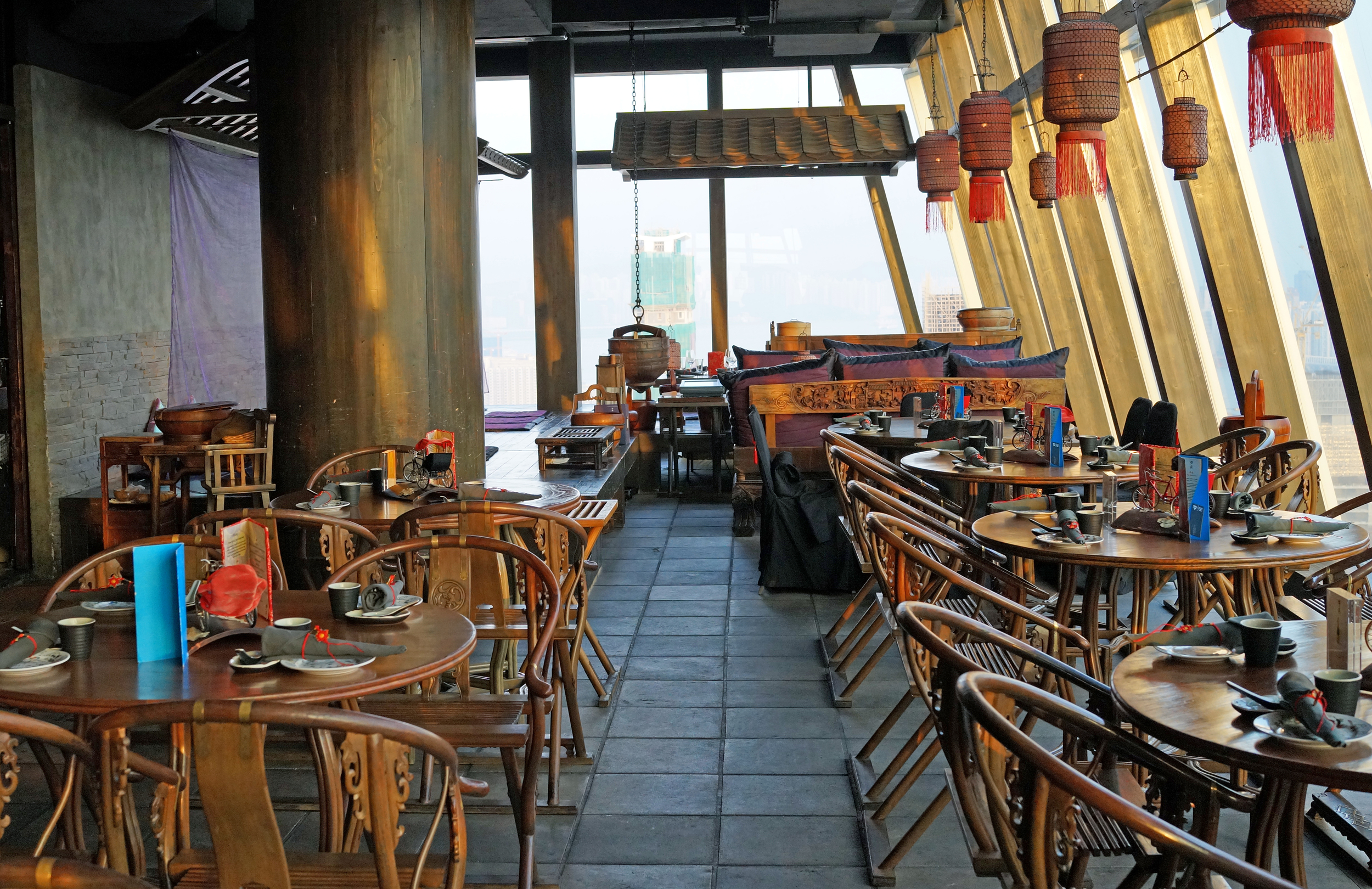 I have never eaten in Hu Tong but I have dropped many clients off at the restaurant and by golly it has the wow factor particularly at night. It is on the 28th floor of One Peking in TST, Kowloon about 5 minutes from the Star Ferry / MTR Station. The food is pretty good by all accounts and they have a killer view.