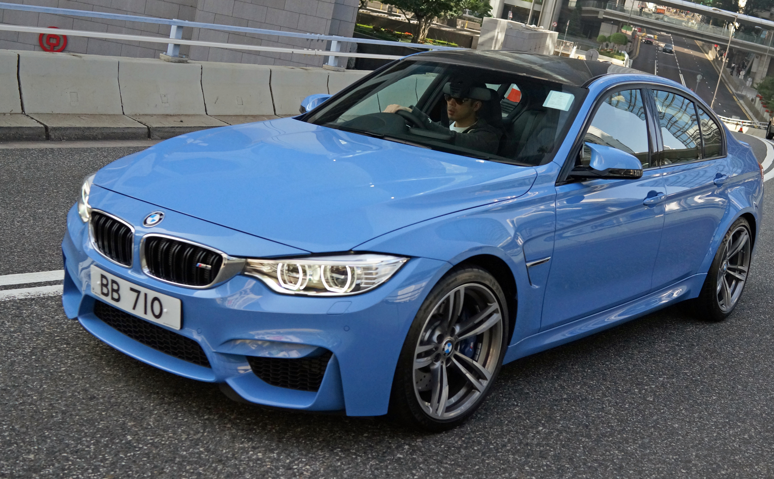 I always used to think Beamers were a little on the boring side but by golly have they corrected that, I am a huge, huge fan of their new pimped out models of the M3 and M5 series, they have these new and somewhat offbeat colours in blue, red and yellowy gold that are just lovely to look at.. brilliant