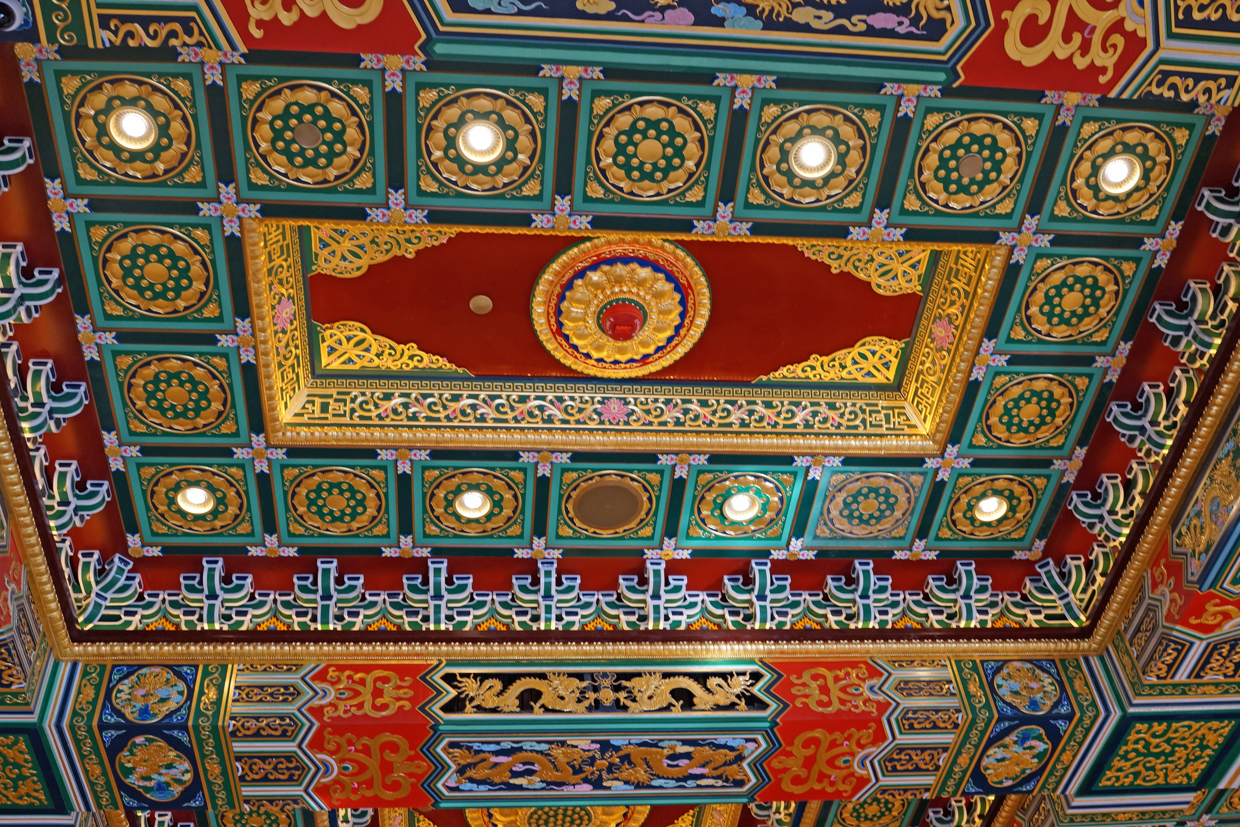 I am still in awe of the roof of the new Po Lin Monastery, fabulous