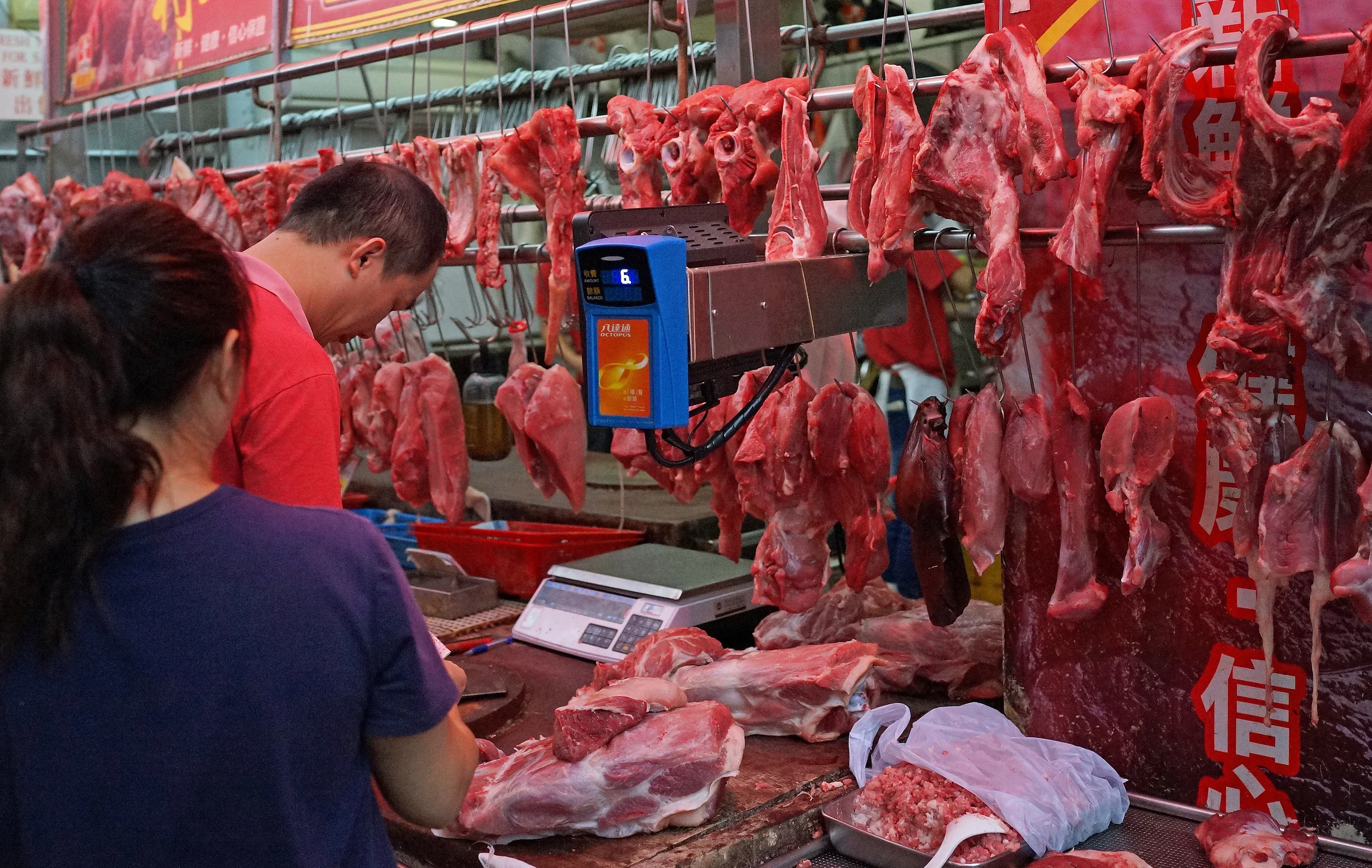 I had to laugh when I saw the Octopus Card reader at this butchers stall in Mong Kok street market, it just looked so out of place!