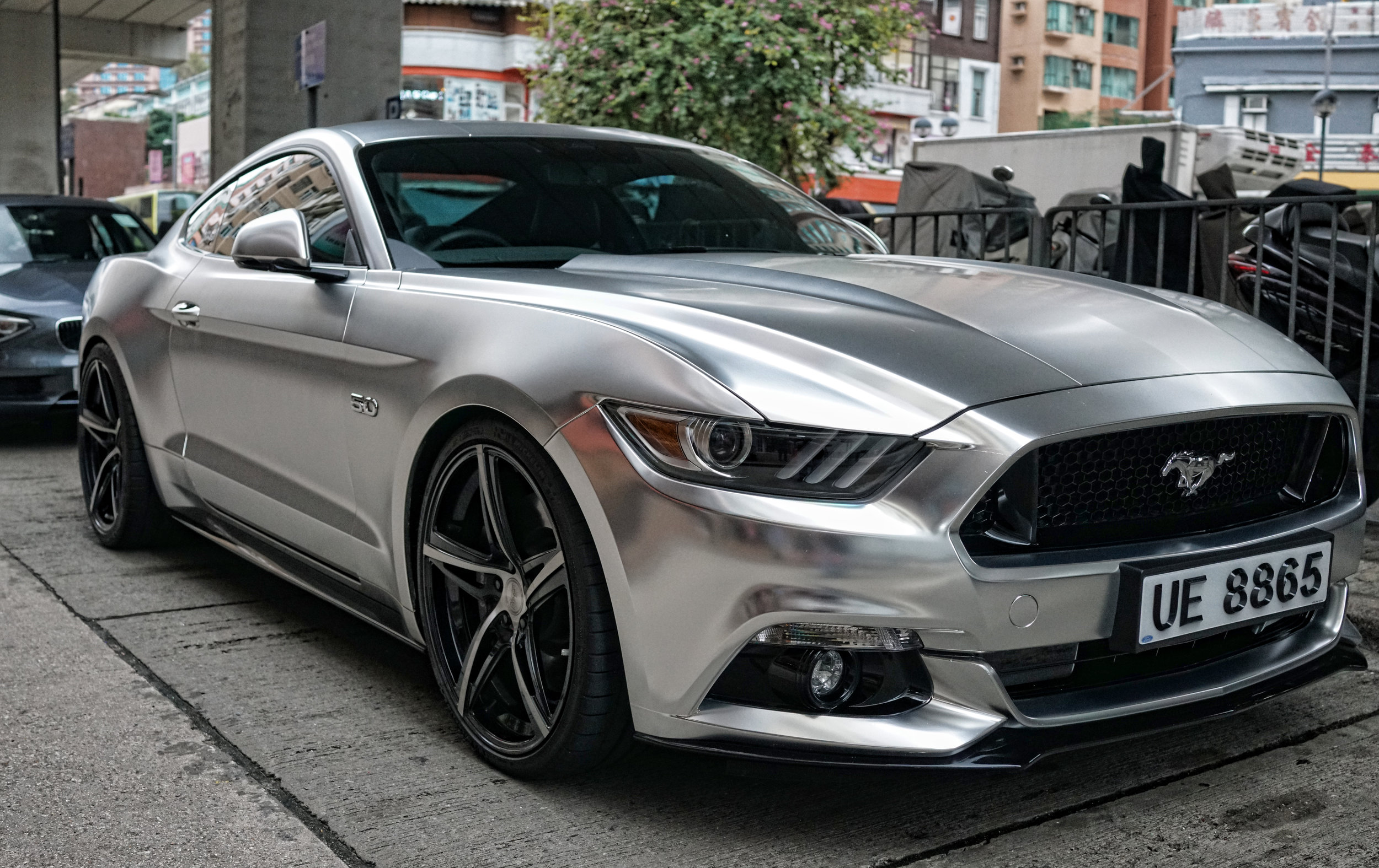 There is just something about an American Muscle Car and this is one of my favourites, the Ford Mustang GT, it is a real brute and the owner has used a quite gorgeous pvc wrap.. amazing.
