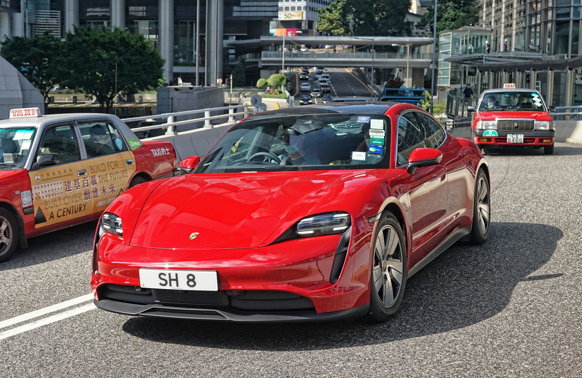 Porsche Taycan 100% Electric and a Tesla Killer