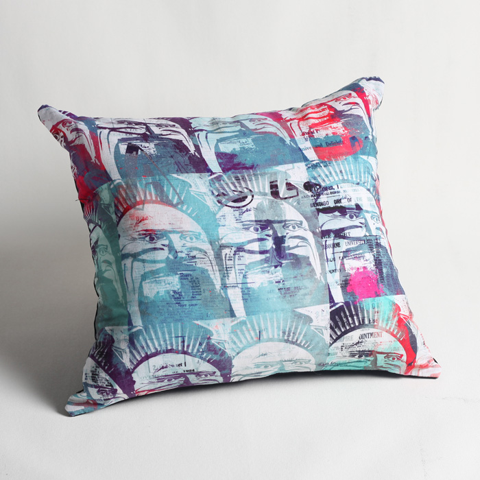 Luna_Pop_Cushion_1_IMG_5466.jpg