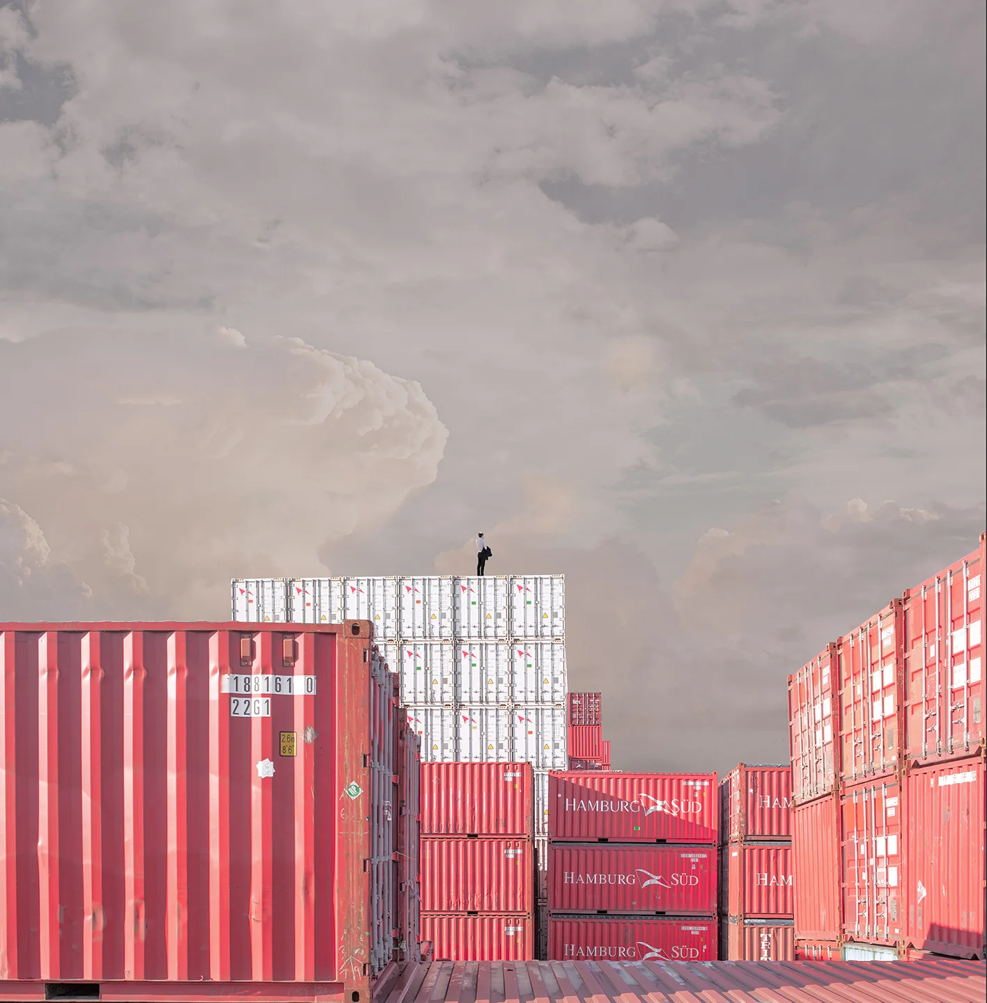 lo-res_Container_Tunnel1.jpg