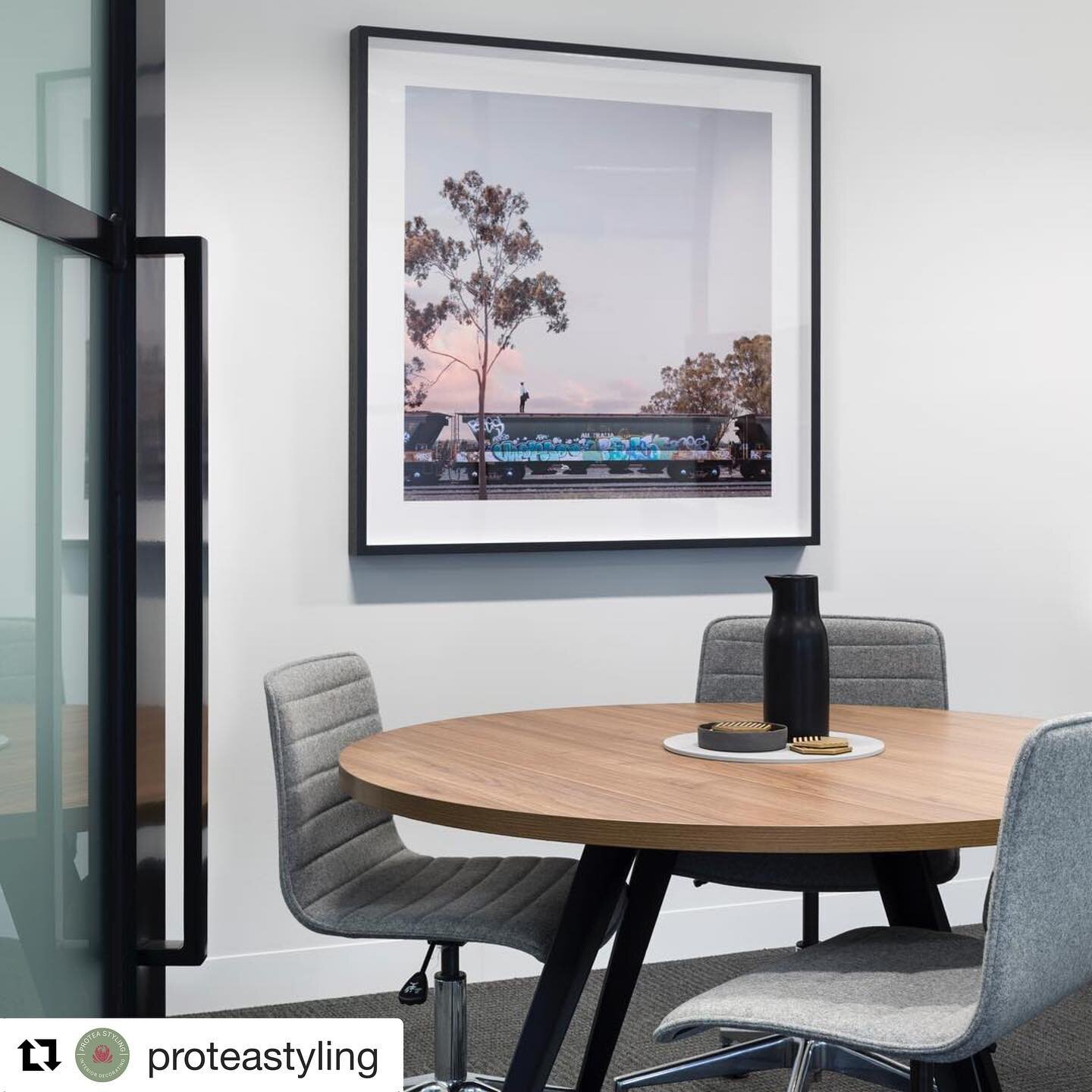 HOPPER by Lindsay Blamey. Lindsay&rsquo;s art works perfectly in the meeting rooms of the Collins Street project. 
Available through @otomys 📷 by @sarahanderson 
#interiordesign #commercialdesign #proteastyling