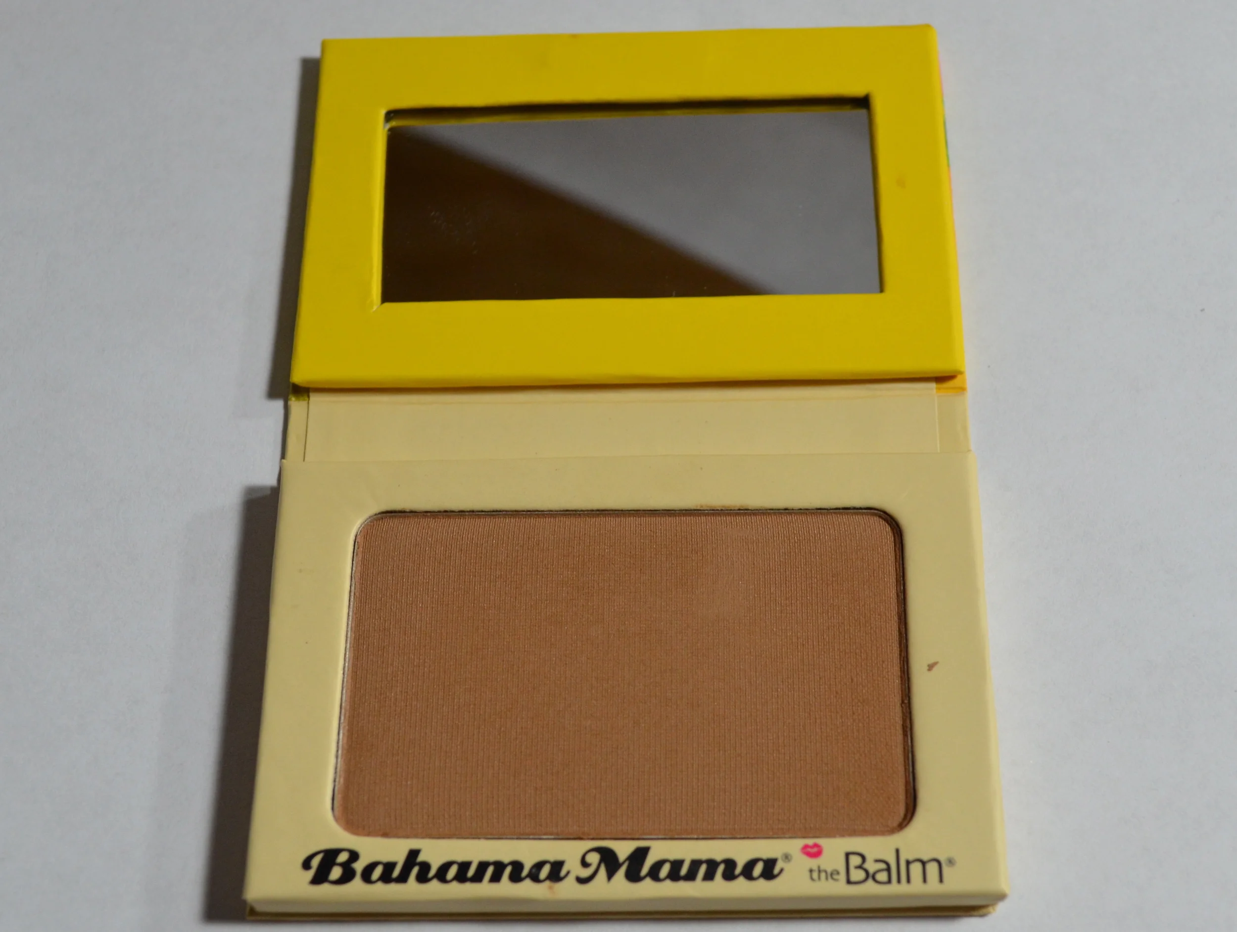 thebalm bahama mama