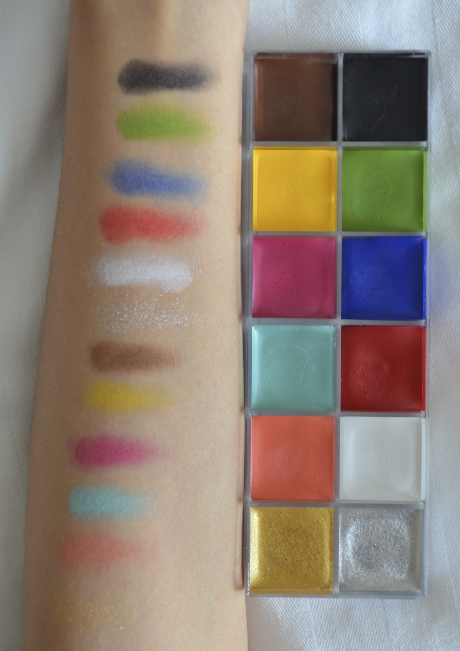 Sneak Peak Make Up For Ever 12 Flash - Flash Palette Makeup Forever Sneak Peak Make Up For Ever 12 Flash - Flash Palette Makeup Forever
