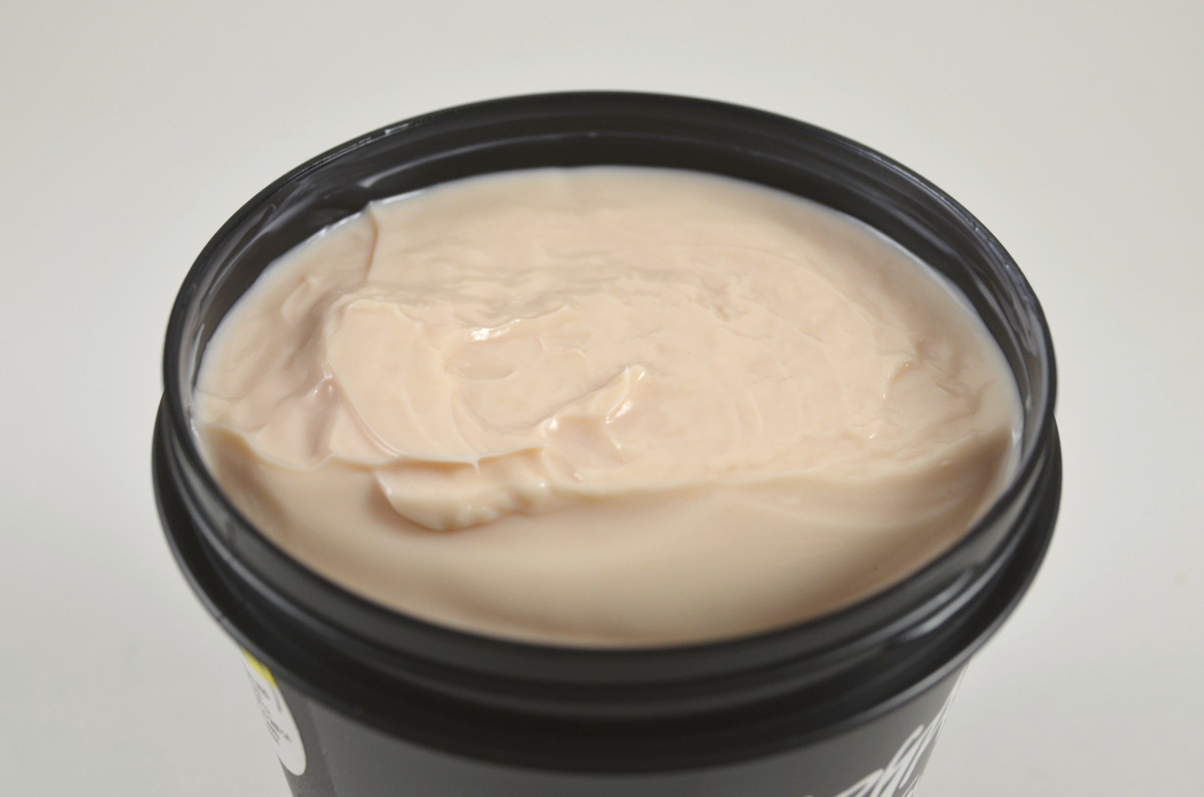 lush ro's argan body conditioner texture, review