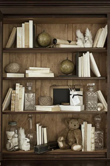 bwshelves.jpg