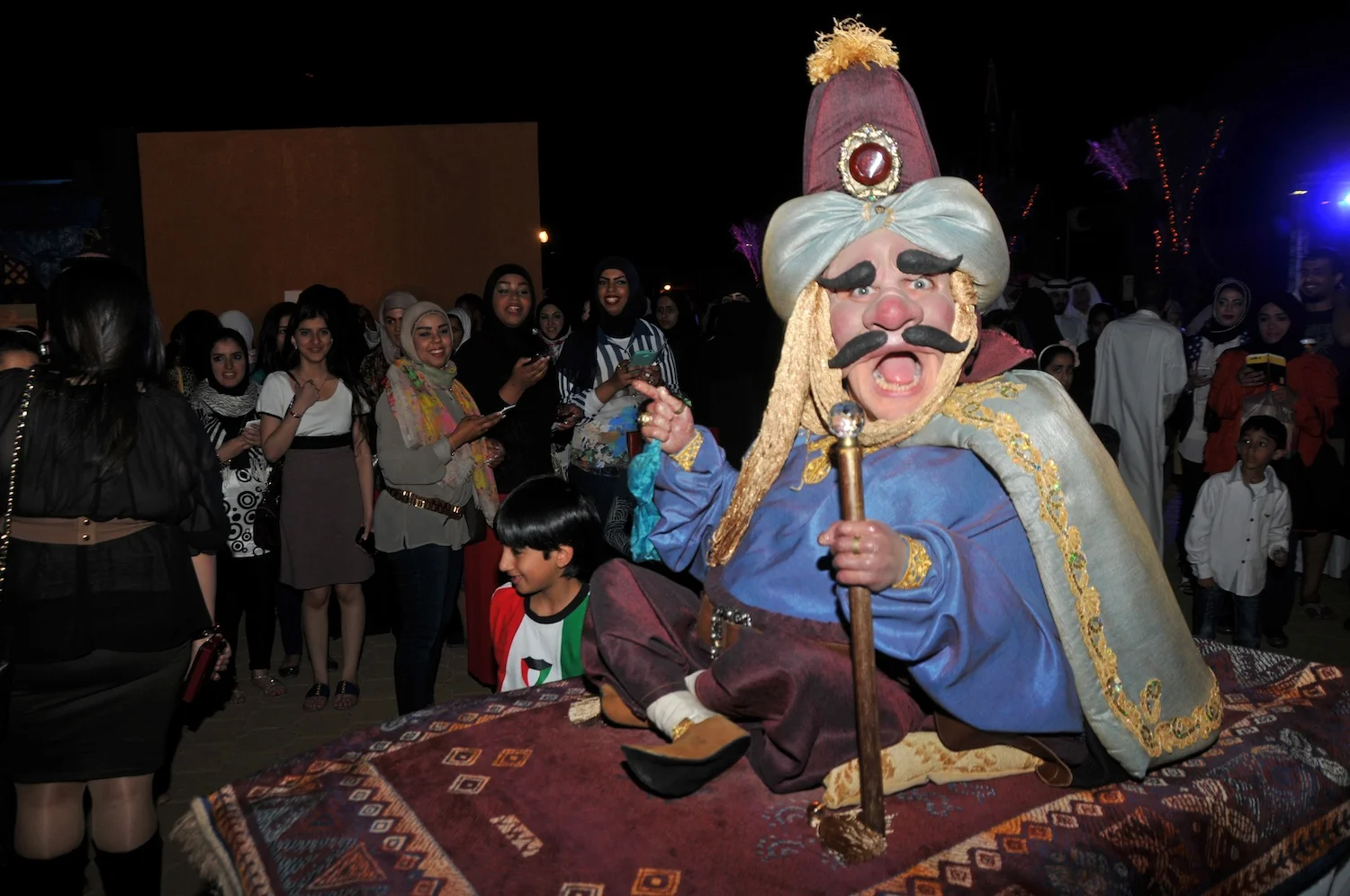 Arabian Nights mask and humanette puppetry based street theatre performance