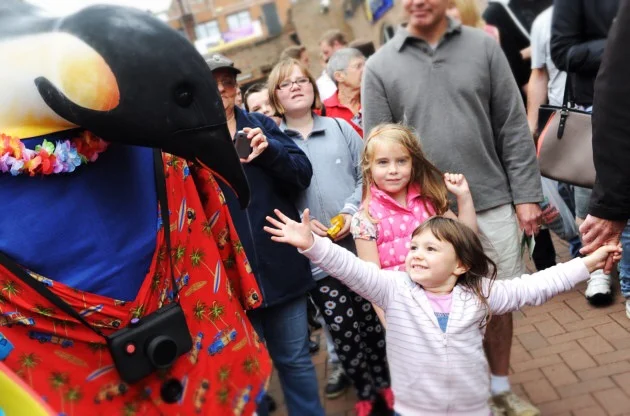 Animatronic Walkabout Street Theatre Penguin Entertainment