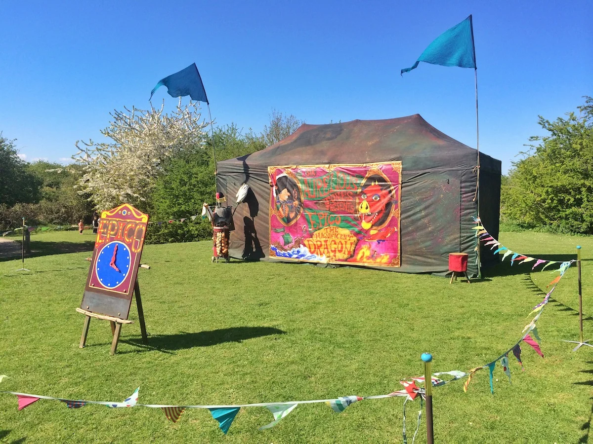 Dragon animatronic creature &amp; puppetry street theatre entertainment performance show