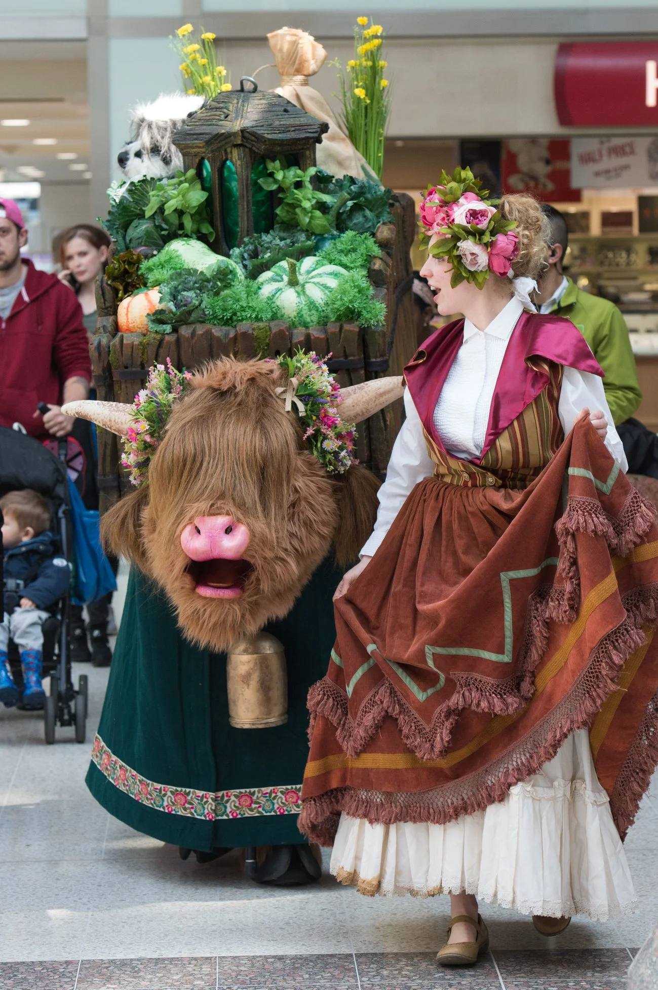 Animatronic Highland Cow Puppetry Entertainment
