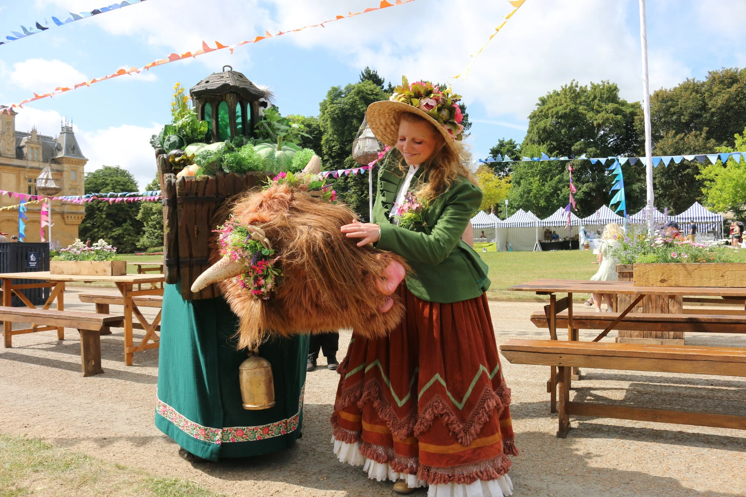 Milkmaid Highland Cow Farm Themed Walkabout 