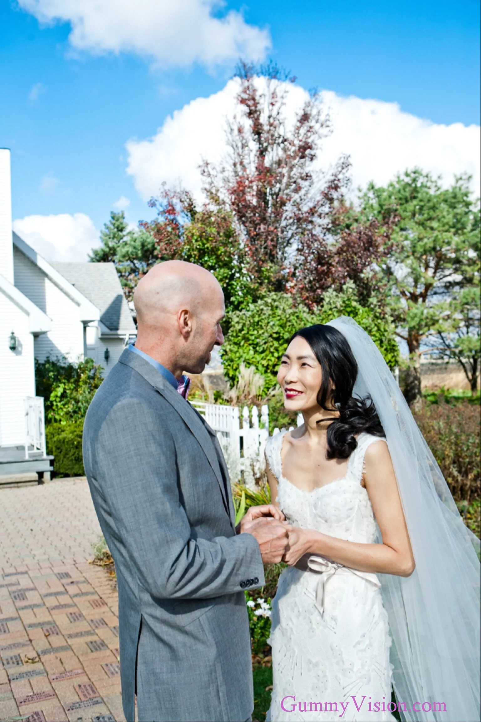 Gratuitous wedding pic because it was one of my BEST MAKEUP DAYS EVER!!!!! 