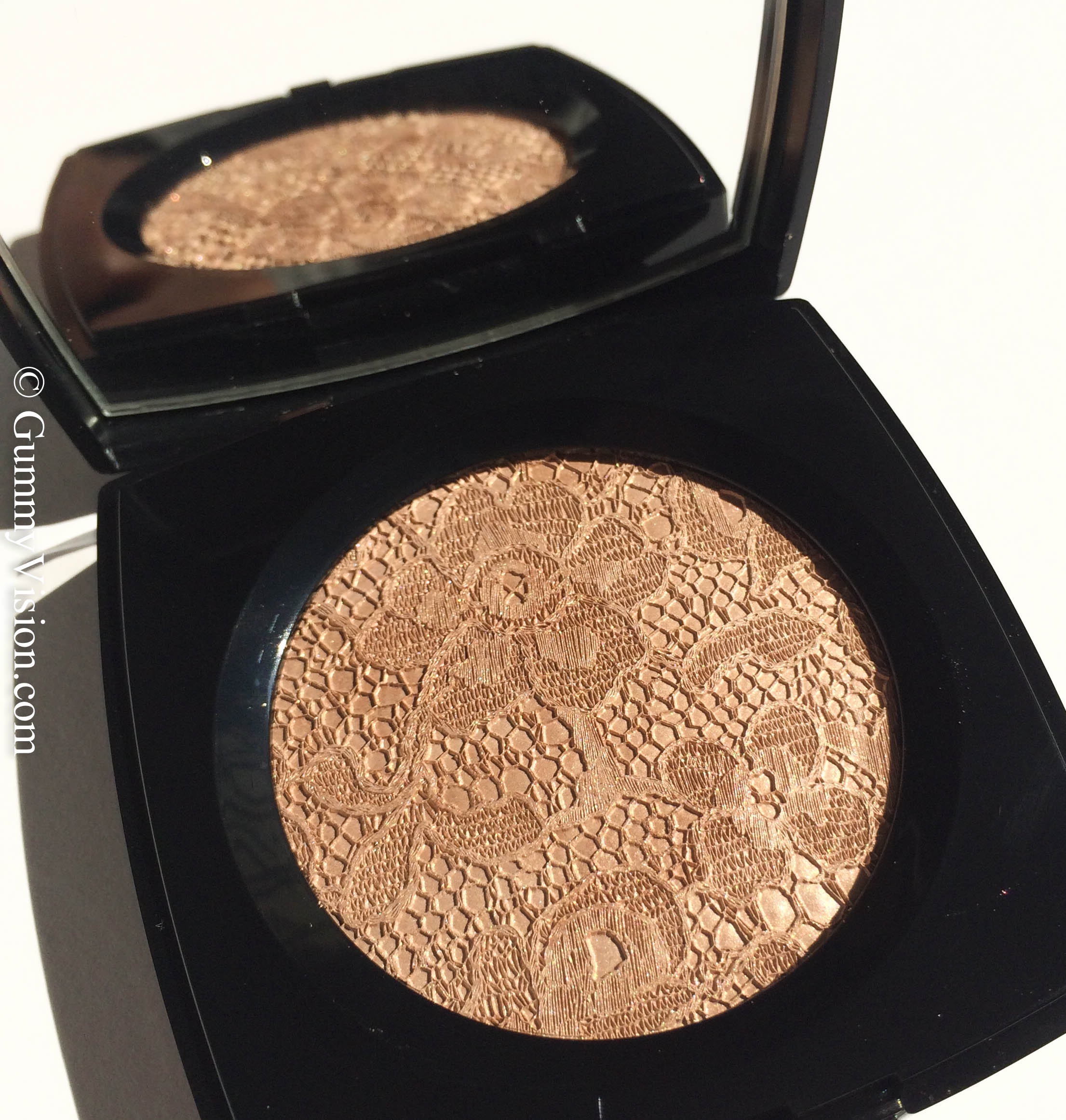 Chanel Dentelle Precieuse Illuminating Face Powder