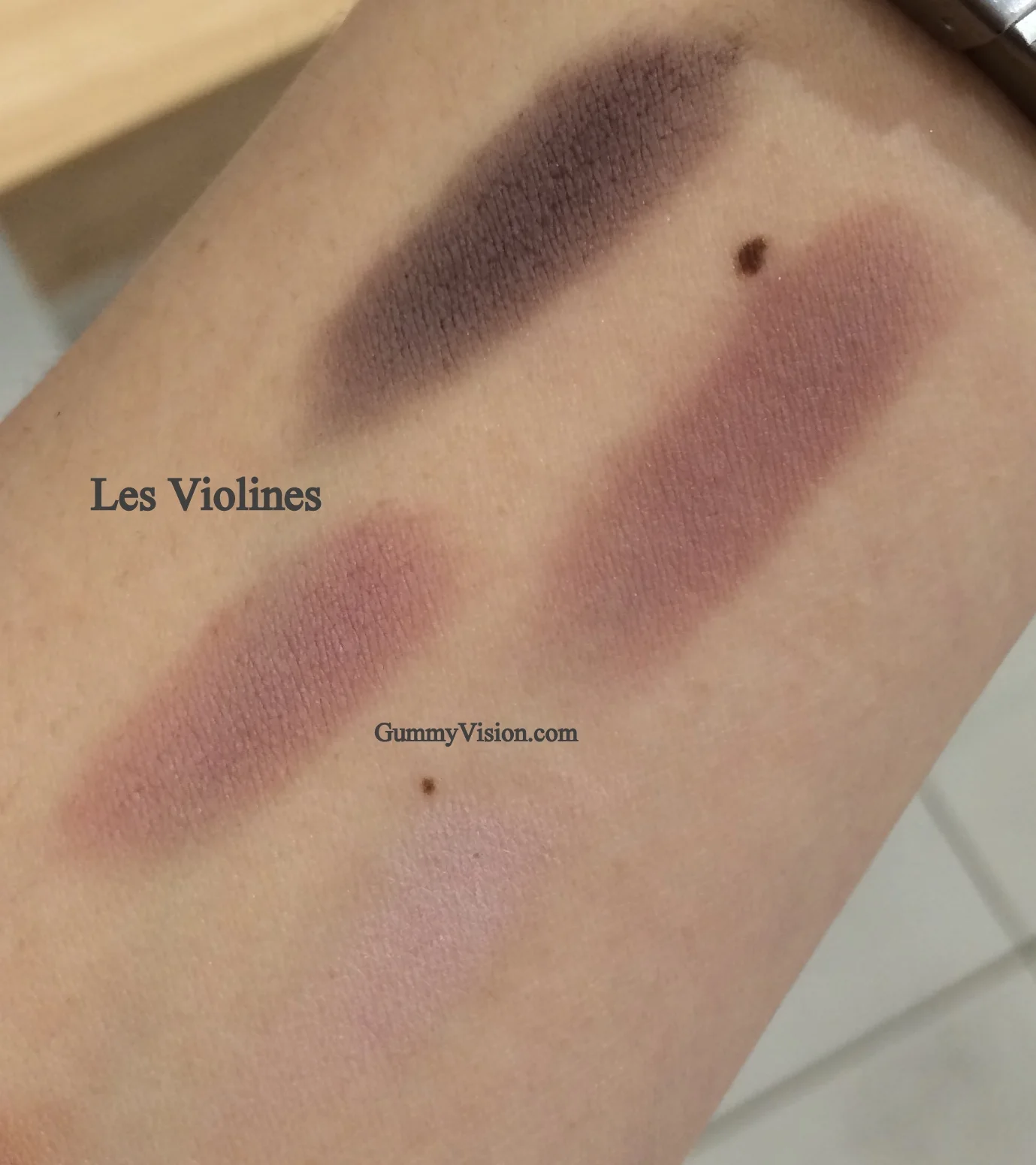 Guerlain Les Violines - store lighting