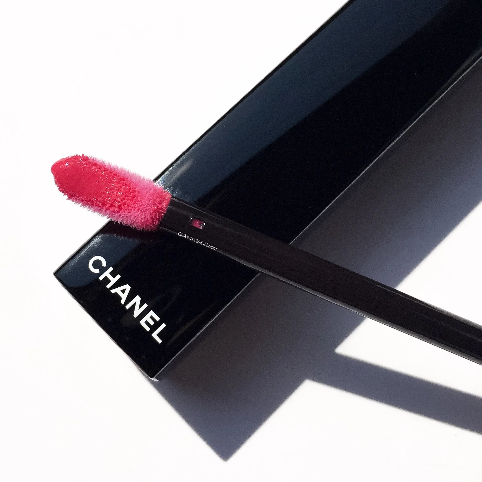 Chanel Rouge Allure Colour & Shine Lip Gloss in 17 Supreme - gummyvision.com