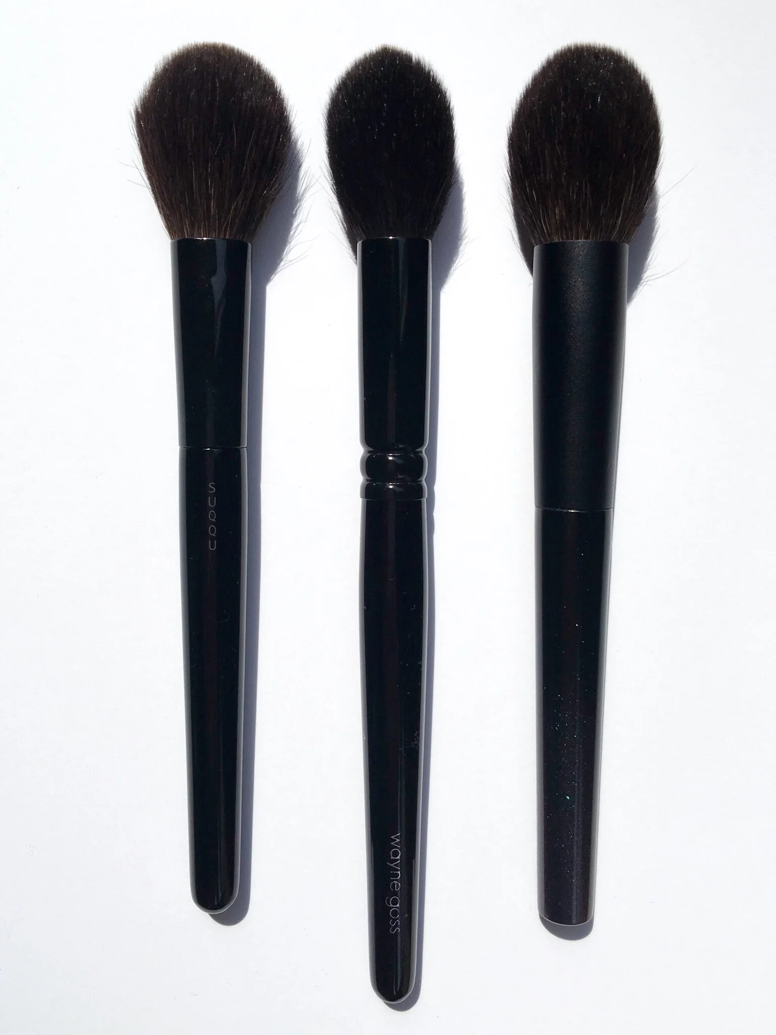 L to R: Suqqu Cheek Brush, Wayne Goss 02, Surratt Cheek Brush - gummyvision.com