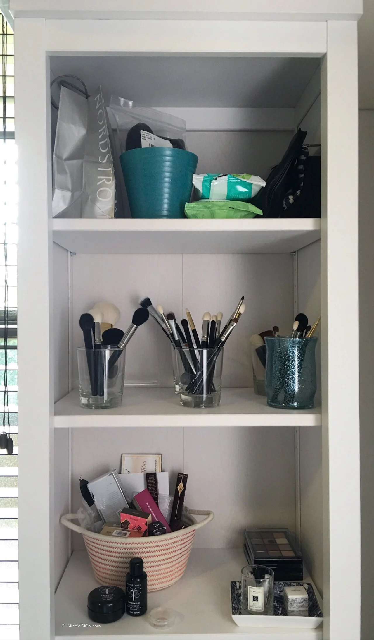 Updated Makeup Storage - gummyvision.com