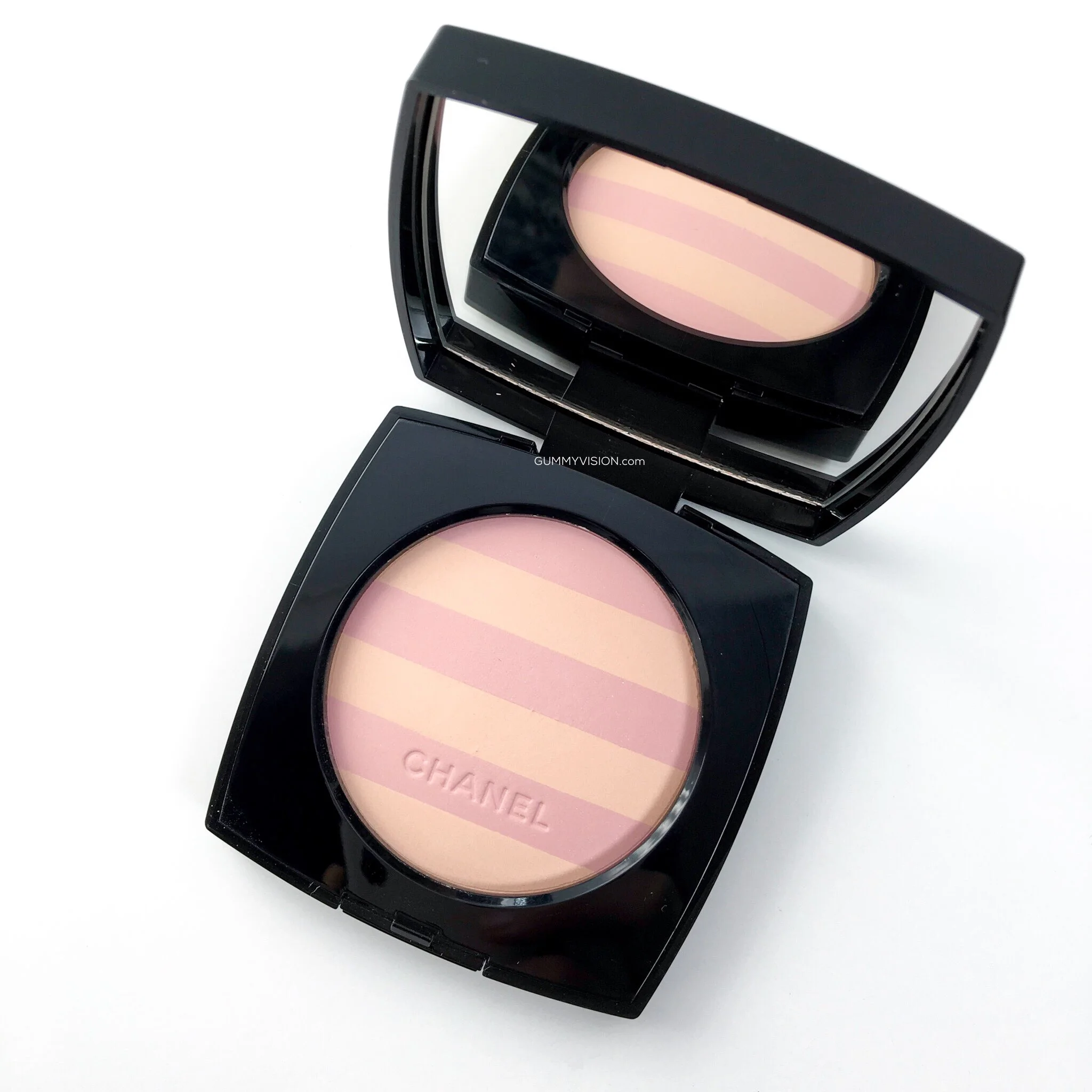 Chanel Les Beiges Healthy Glow Multi-Colour SPF 15 in Mariniere 01 