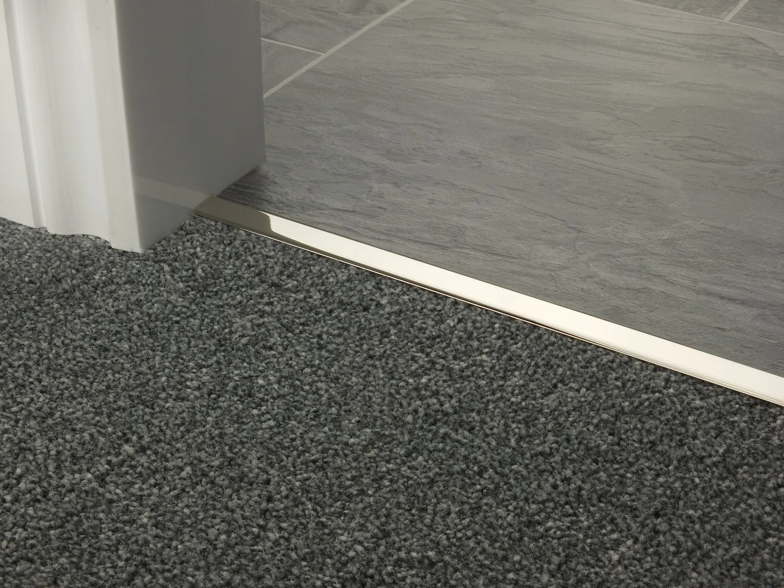 door_bar_square_polished_nickel_carpet_tile.jpg