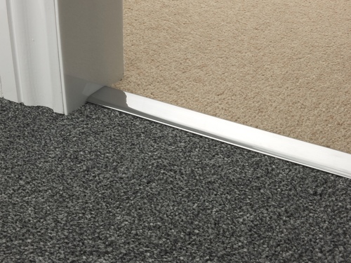 door_bar_brushed_chrome_doublez_carpet_carpet.jpg