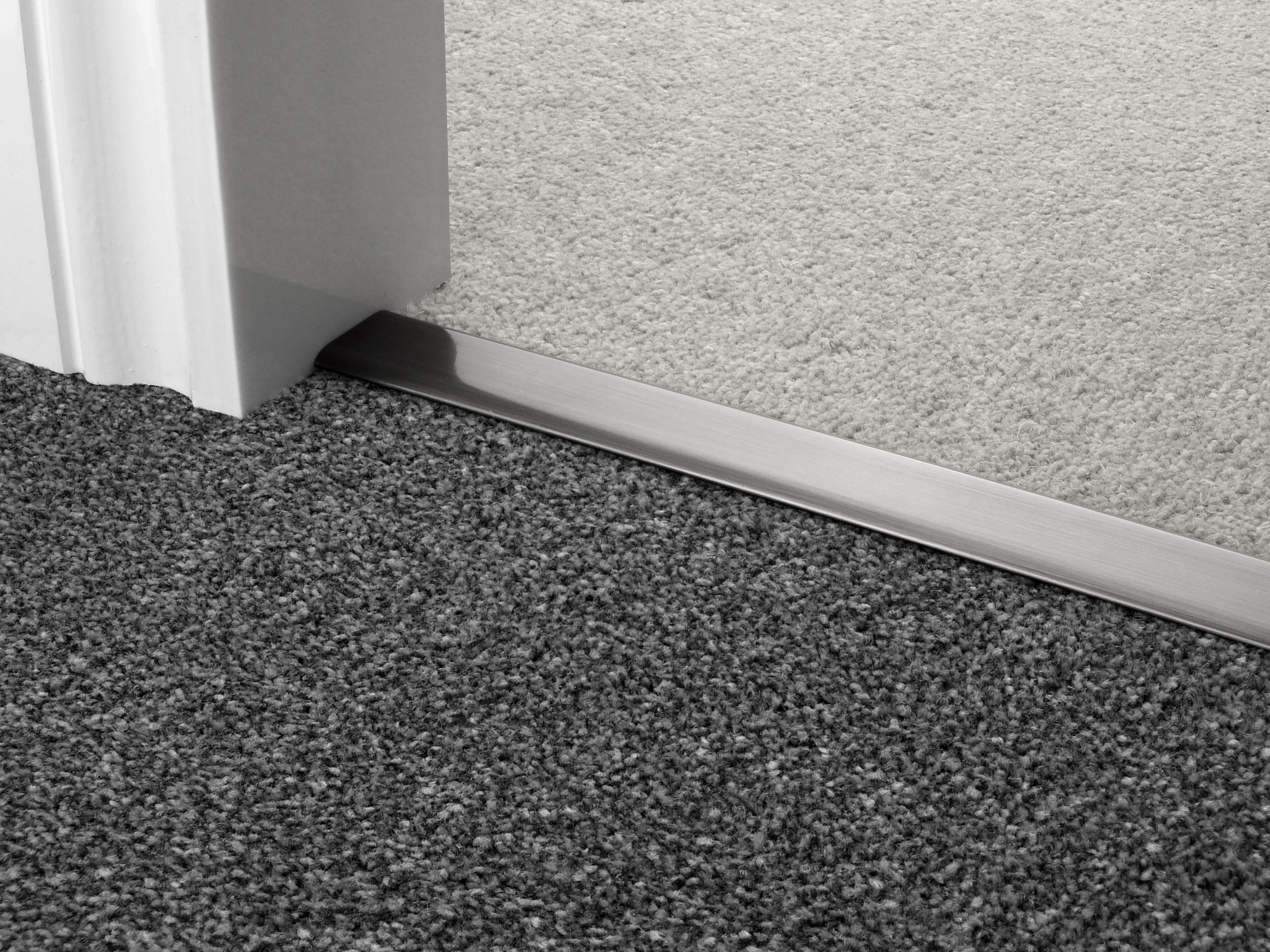 door_bar_pewter_doublez_carpet_carpet.jpg