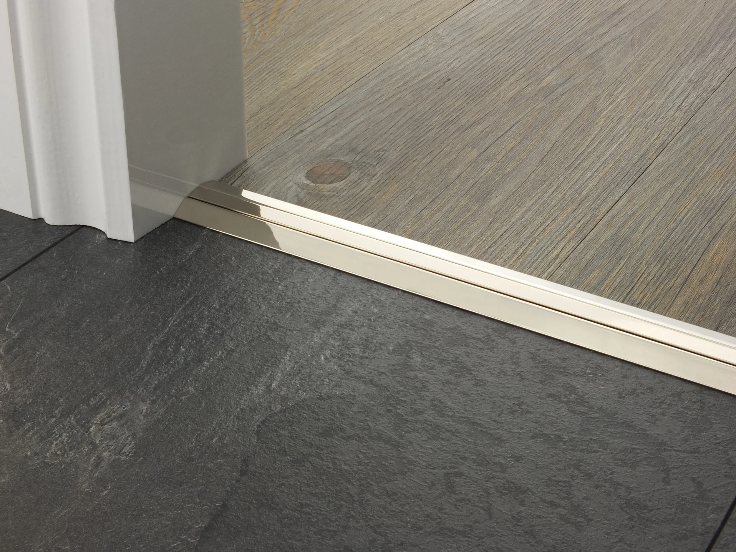 door_bar_polished_nickel_posh_30.jpg