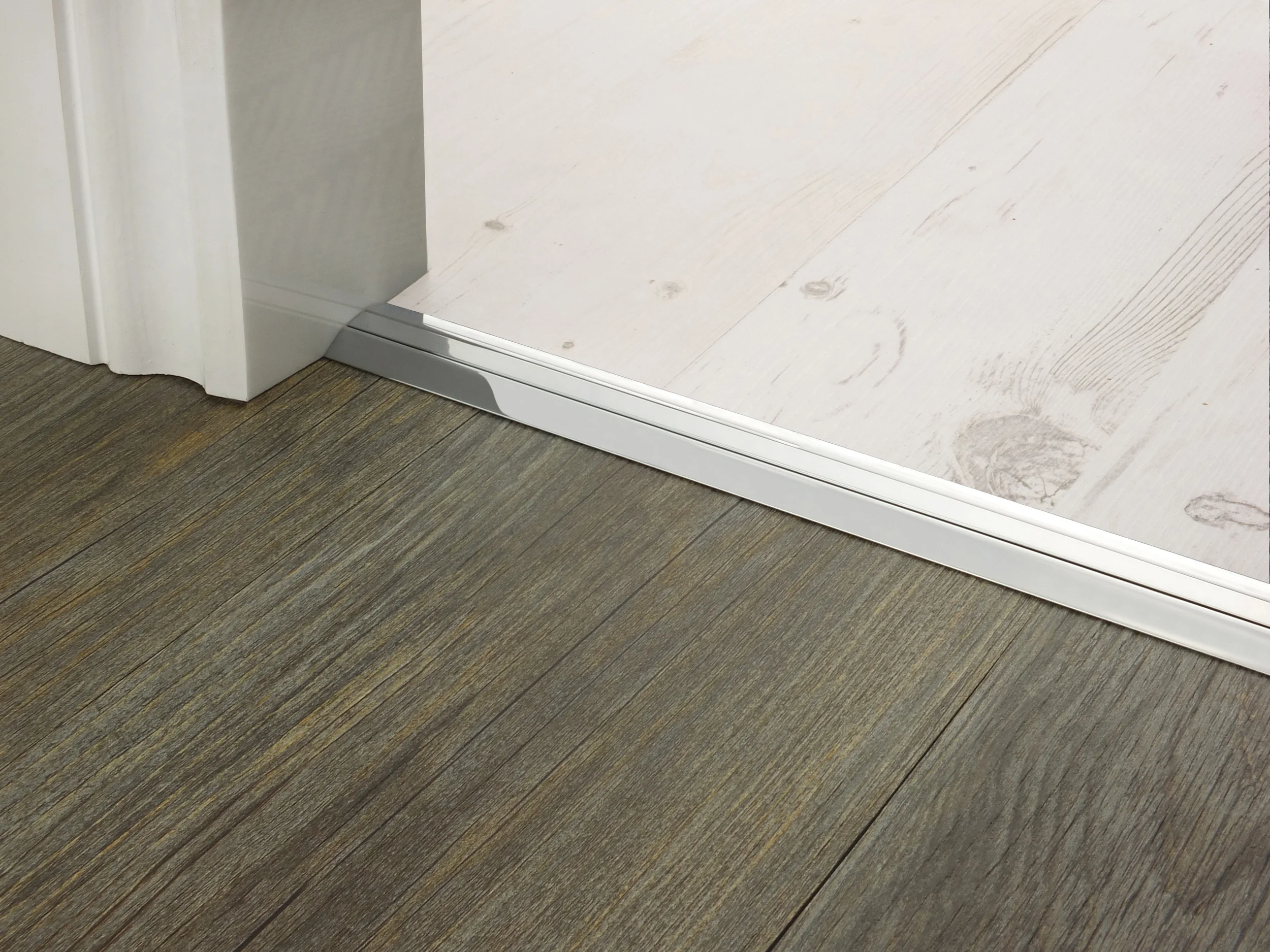door_bar_brushed_chrome_posh_30_hard.jpg