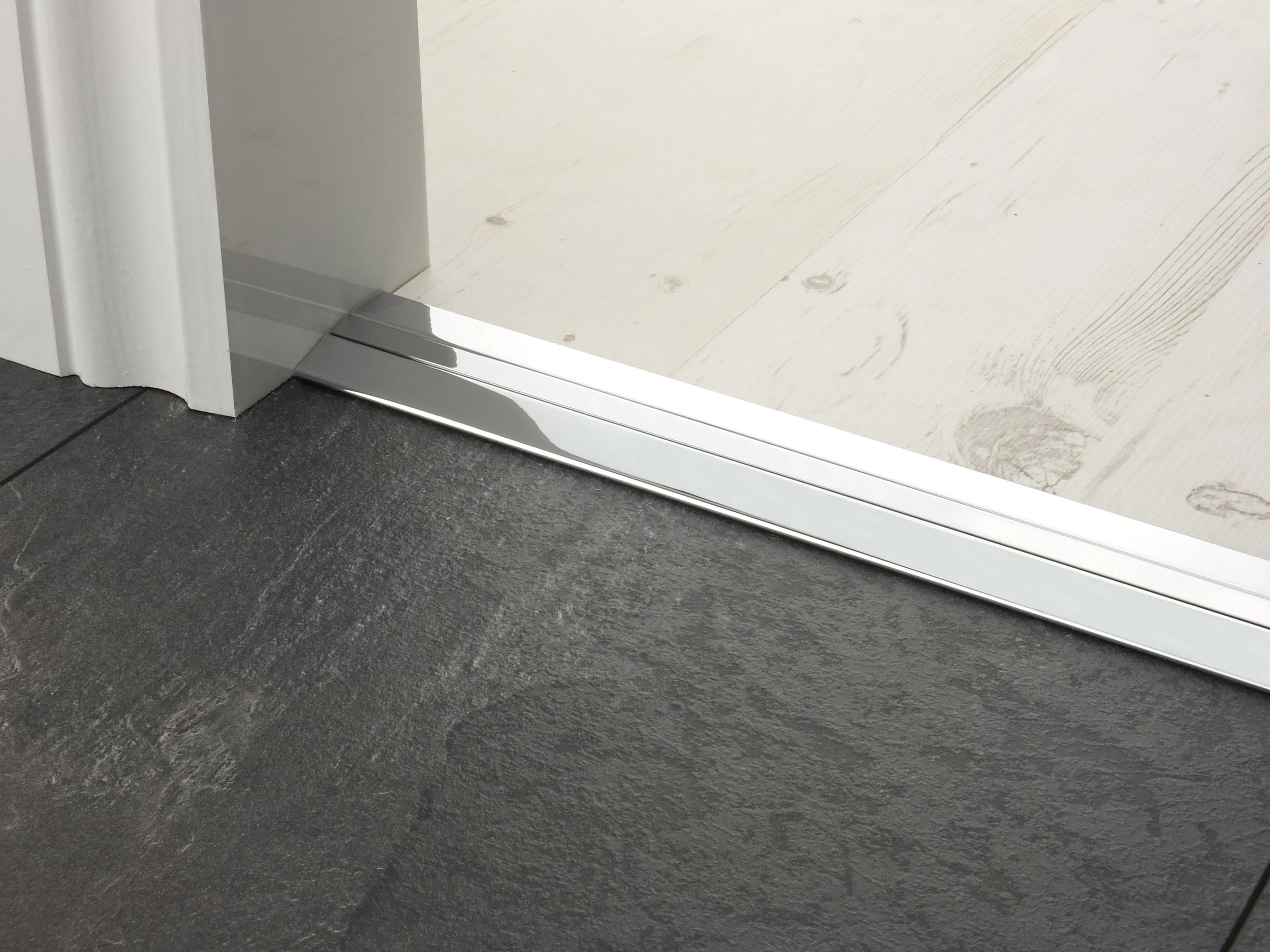 door_bar_chrome_posh_38.jpg