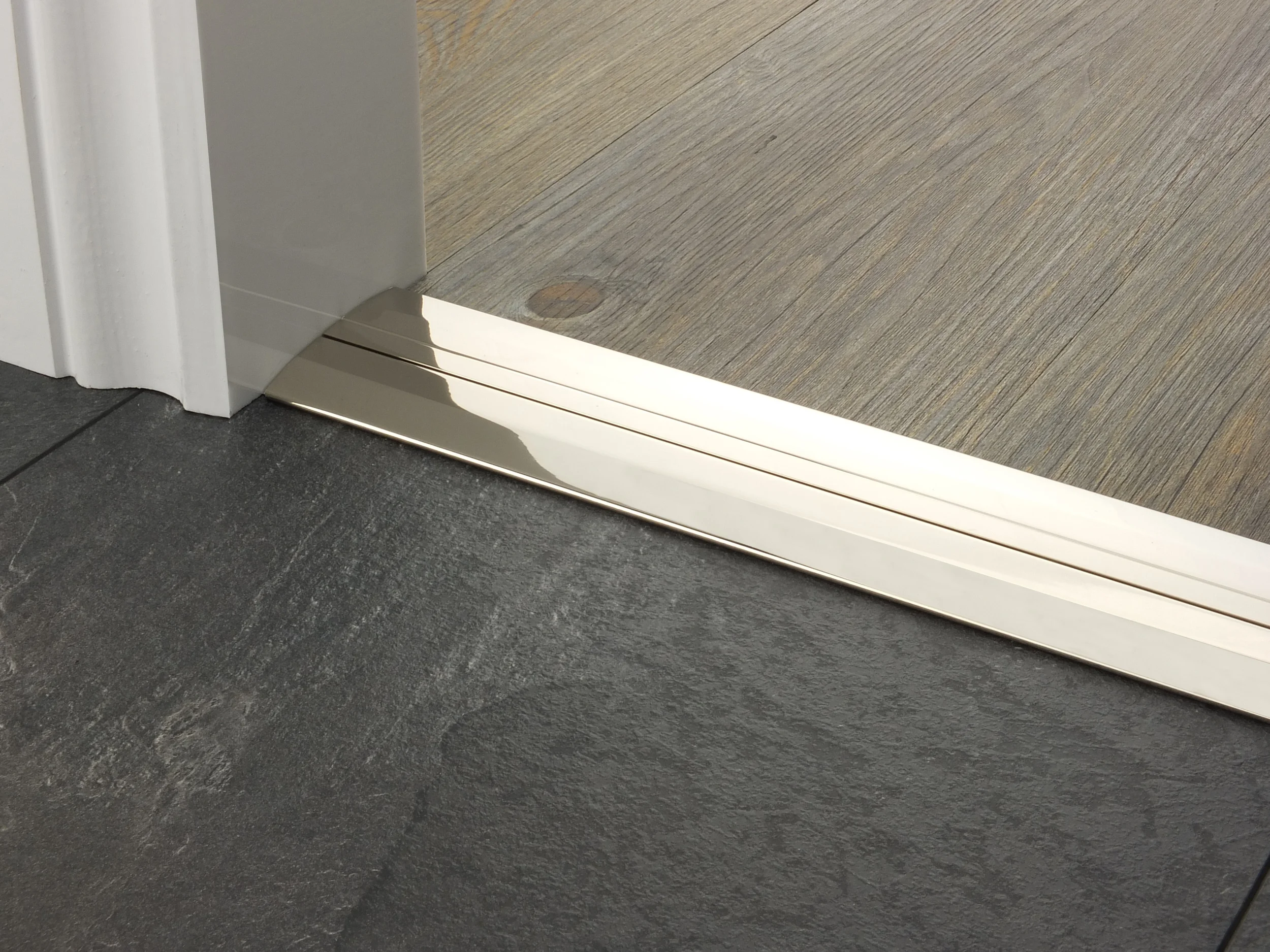 door_bar_polished_nickel_posh_55.jpg