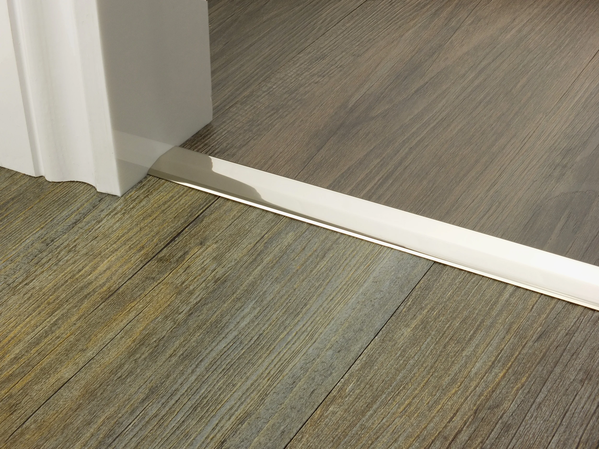 door_bar_two_way_ramp_polished_nickel_2mm_lvt_lvt.jpg