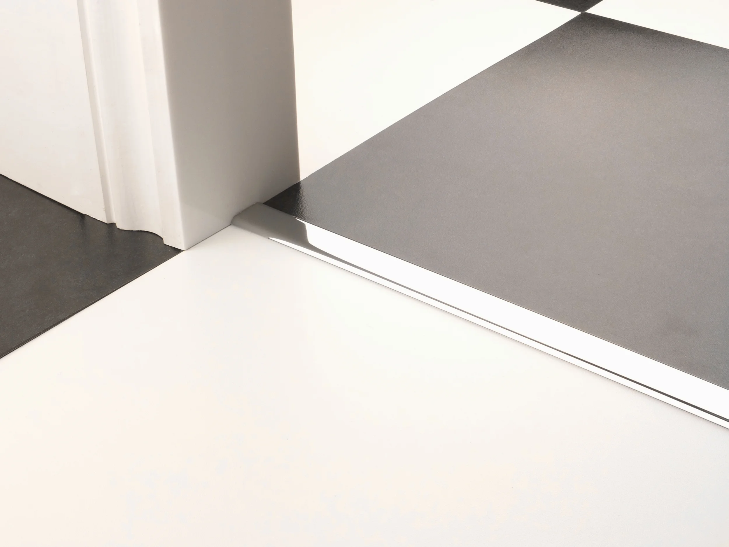 stairrods-doorbar-chrome-vinyl-edge.jpg