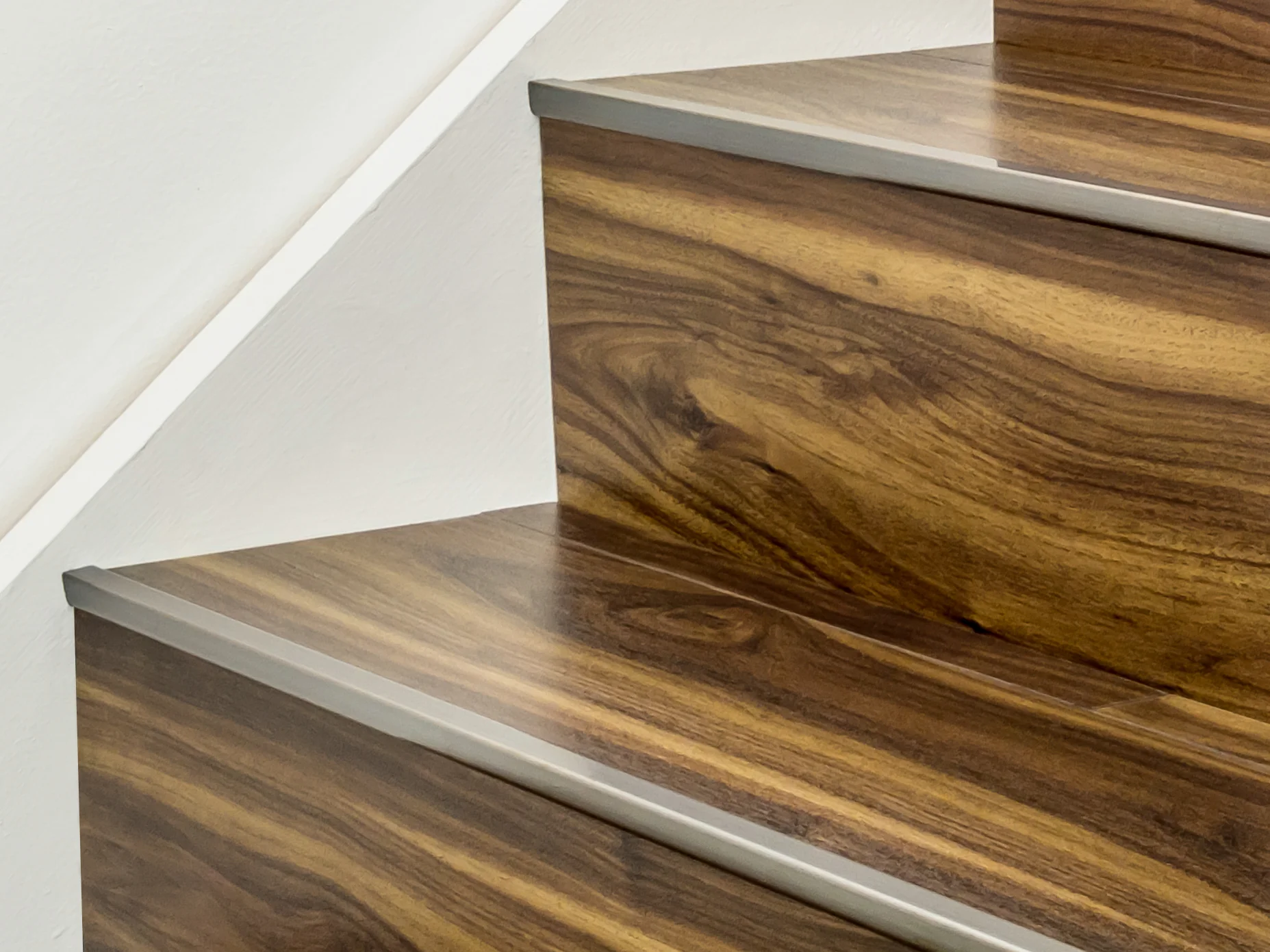 Stairrods-bronze-little-nose-stair.jpg