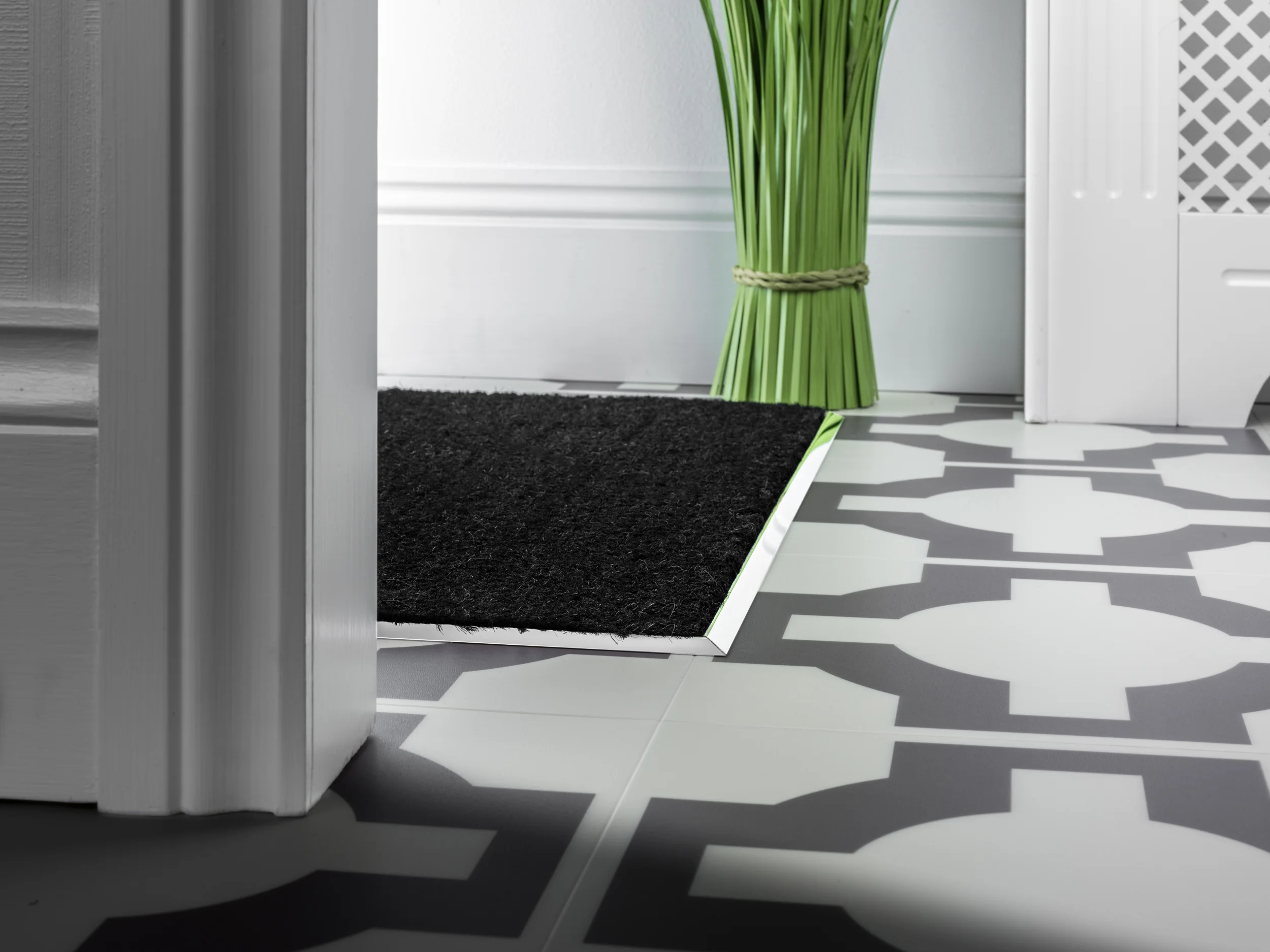 stairrods-matwell-chrome.jpg