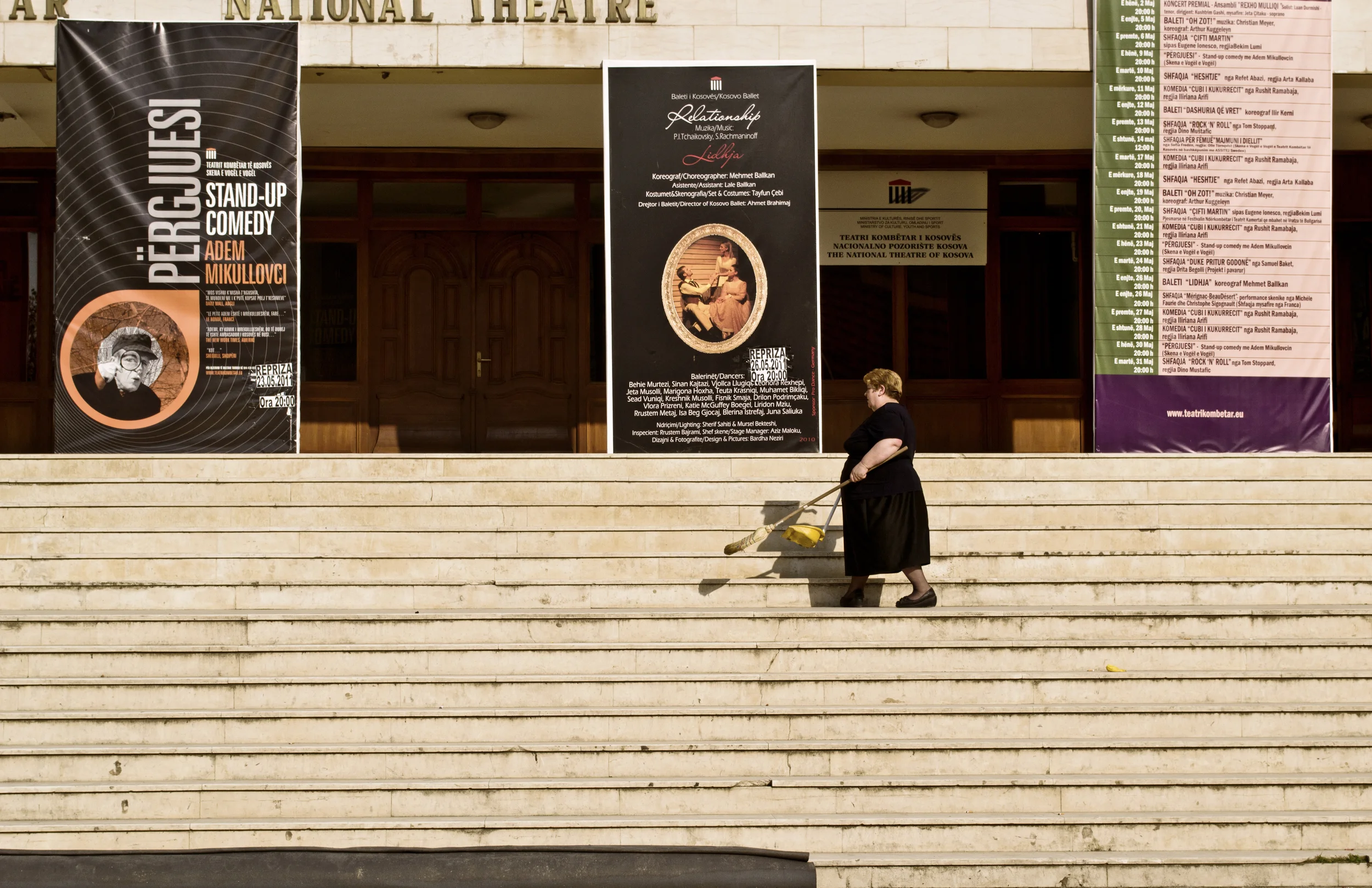 HM6Pristina-NationalTheater.jpg