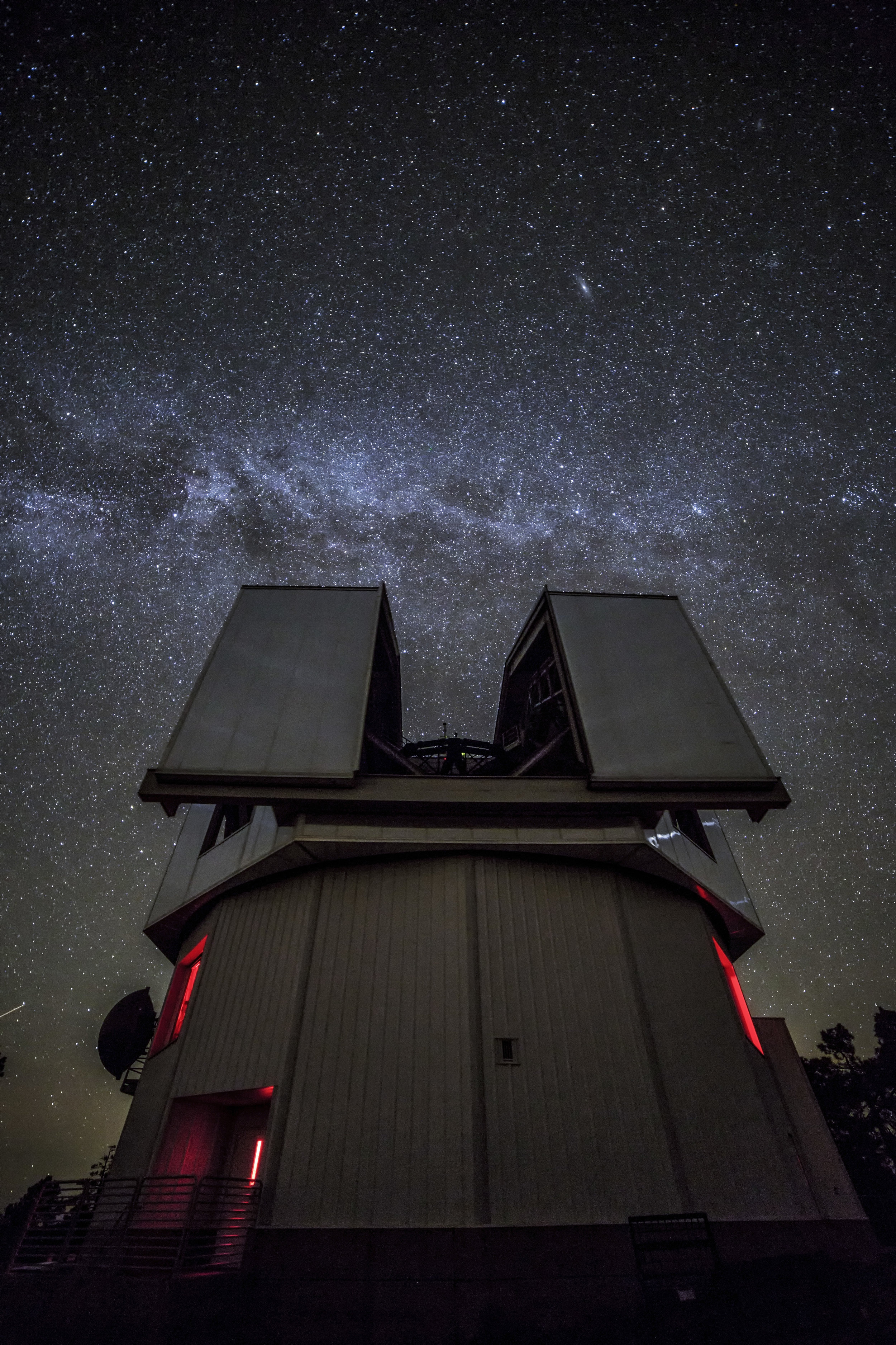 The Discovery Channel Telescope. Image Credit: Michael West